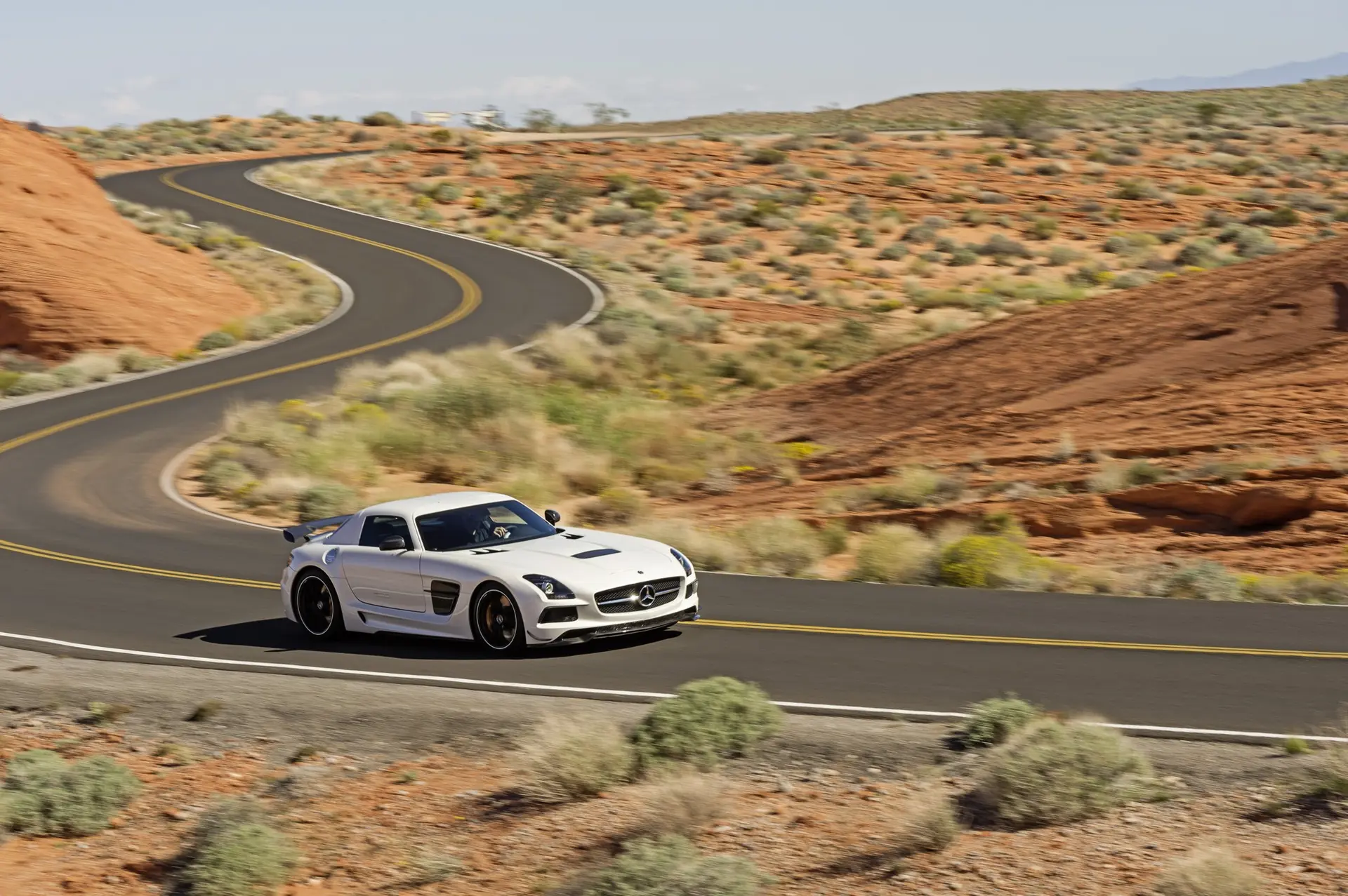 Mercedes Benz SLS
