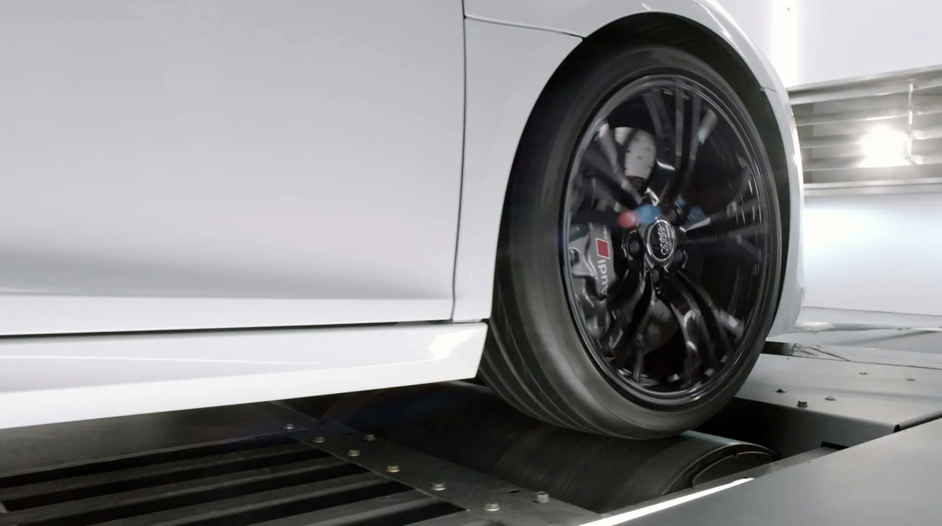 Audi_R8_V10_Speeding