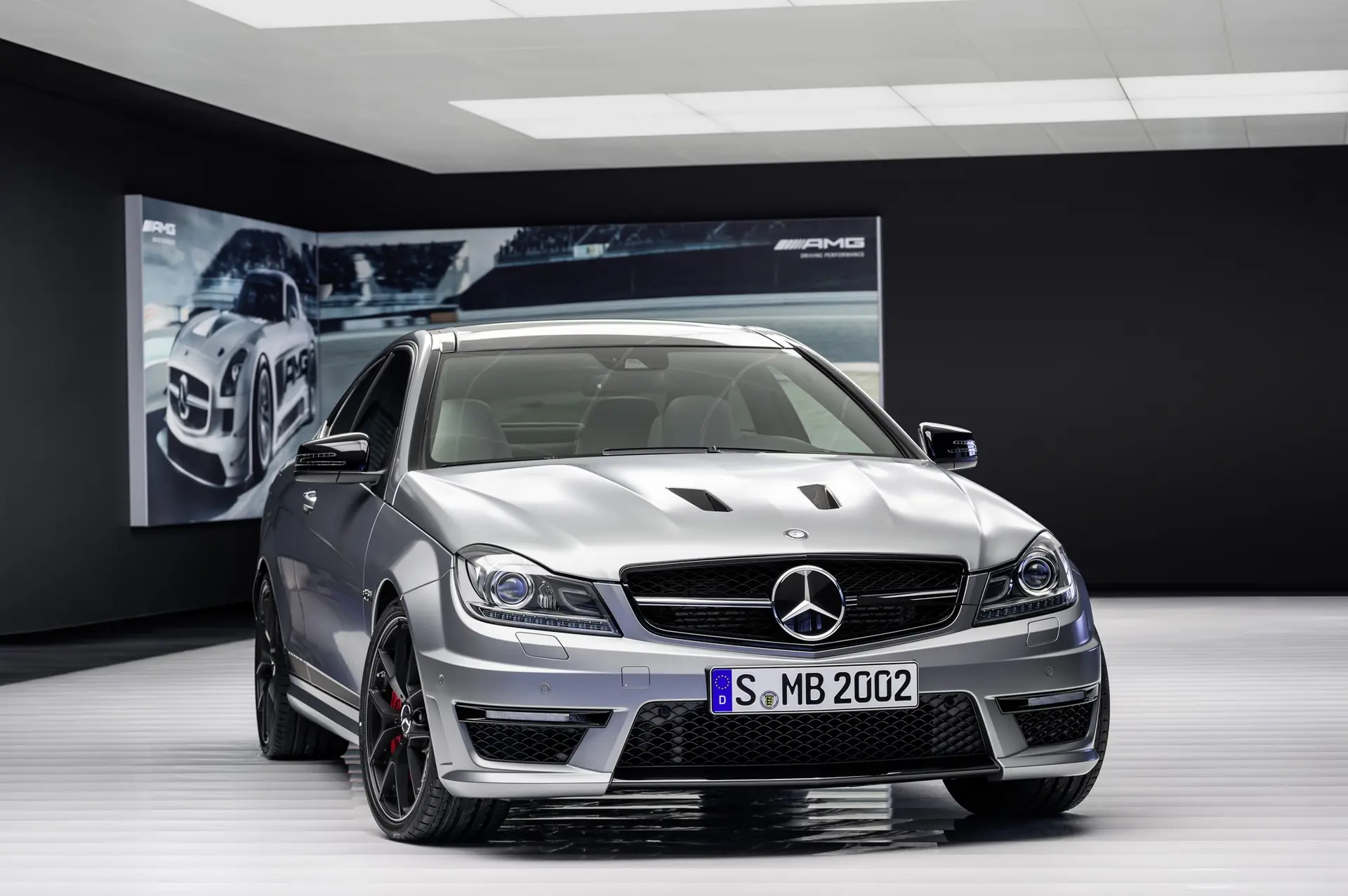 Mercedes Benz C 63 AMG