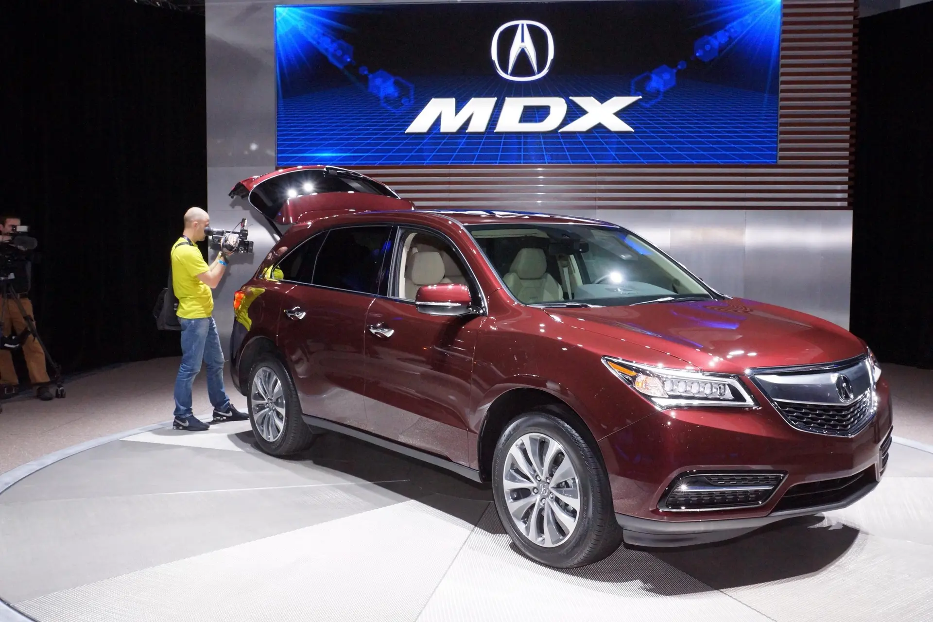 New York Auto Show 2013 the new Acura MDX