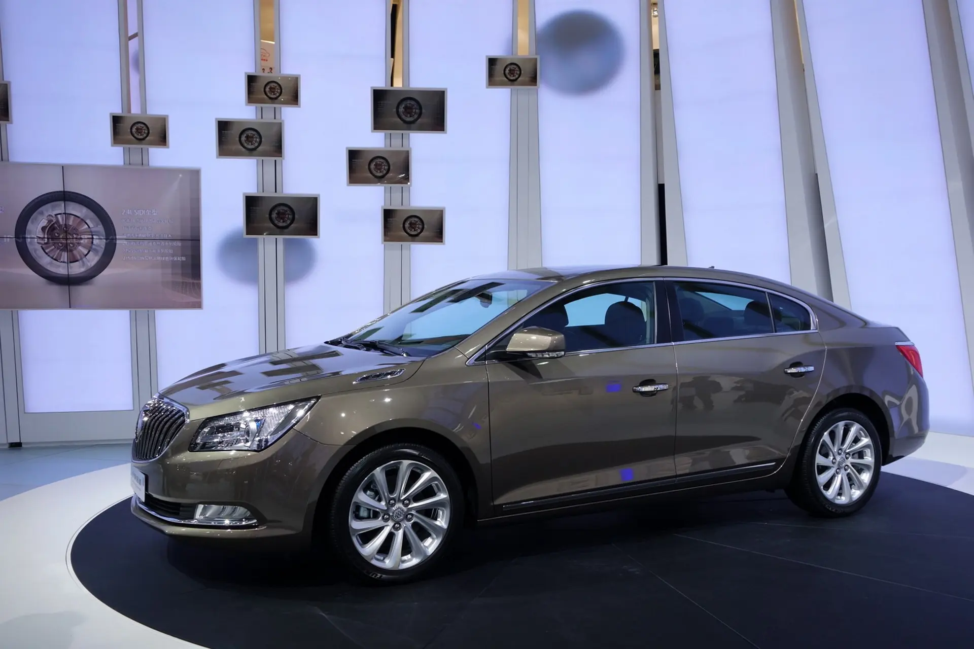 Buick lacrosse 2013