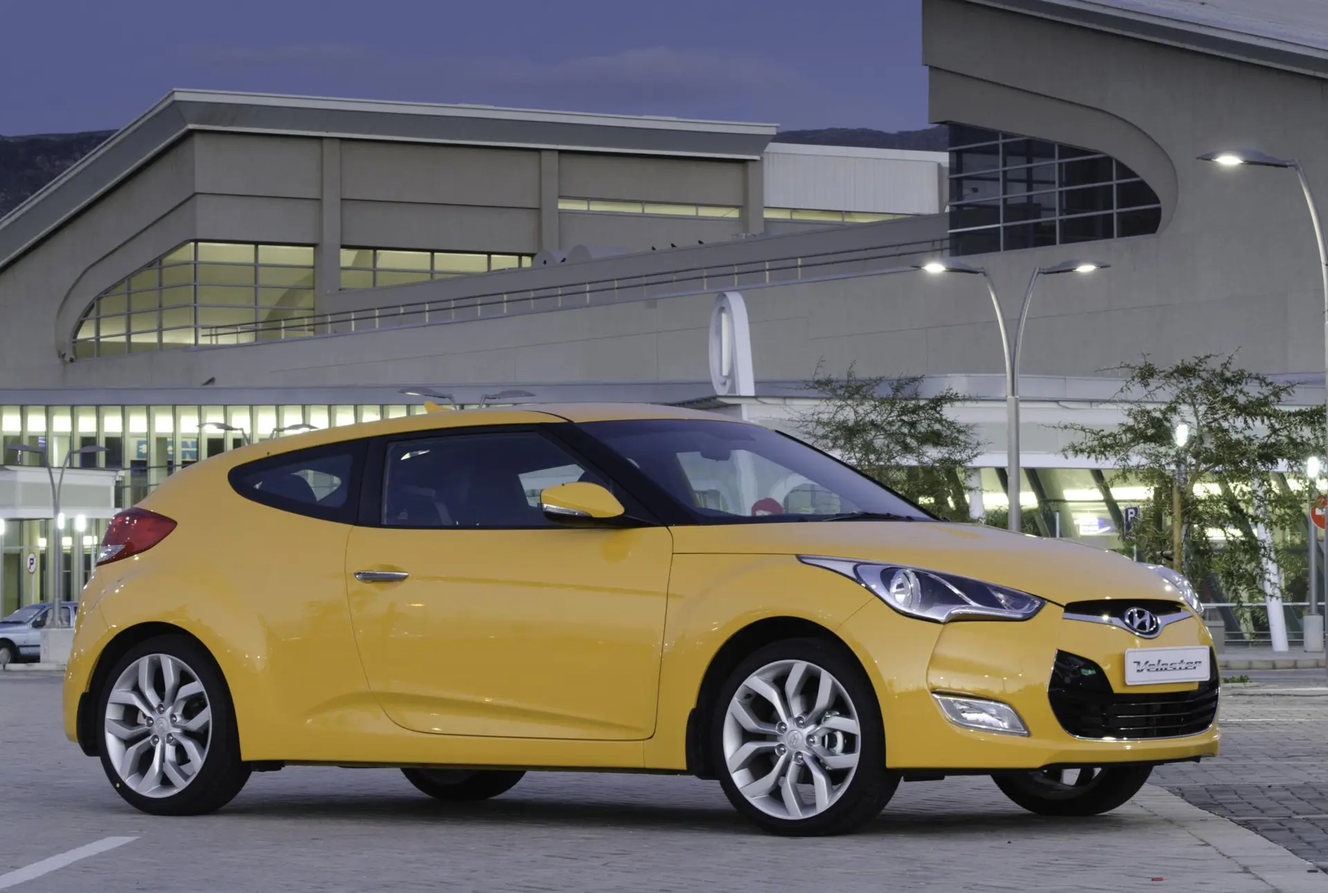 Hyundai veloster 04