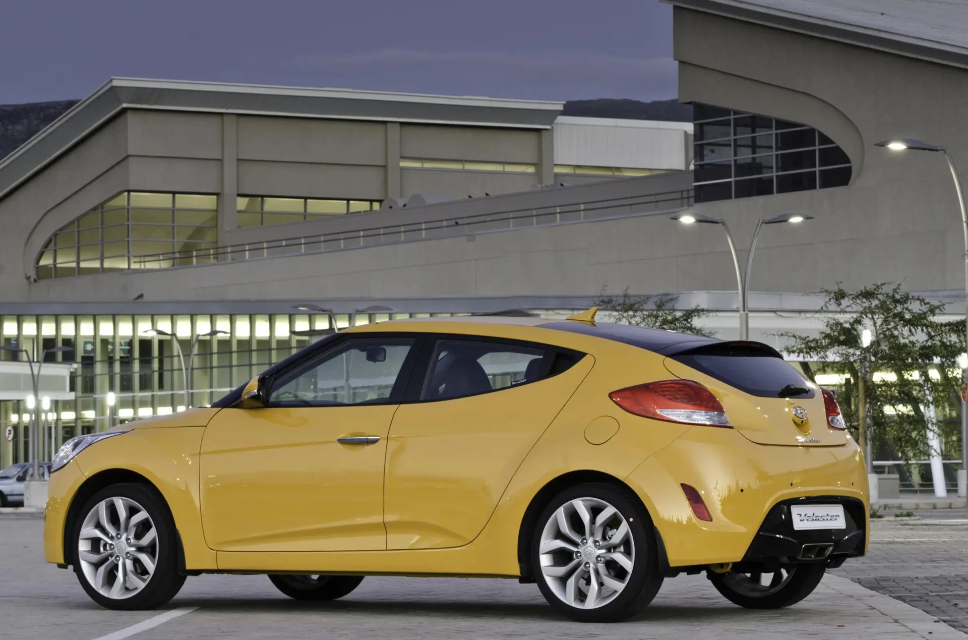 Hyundai veloster 13