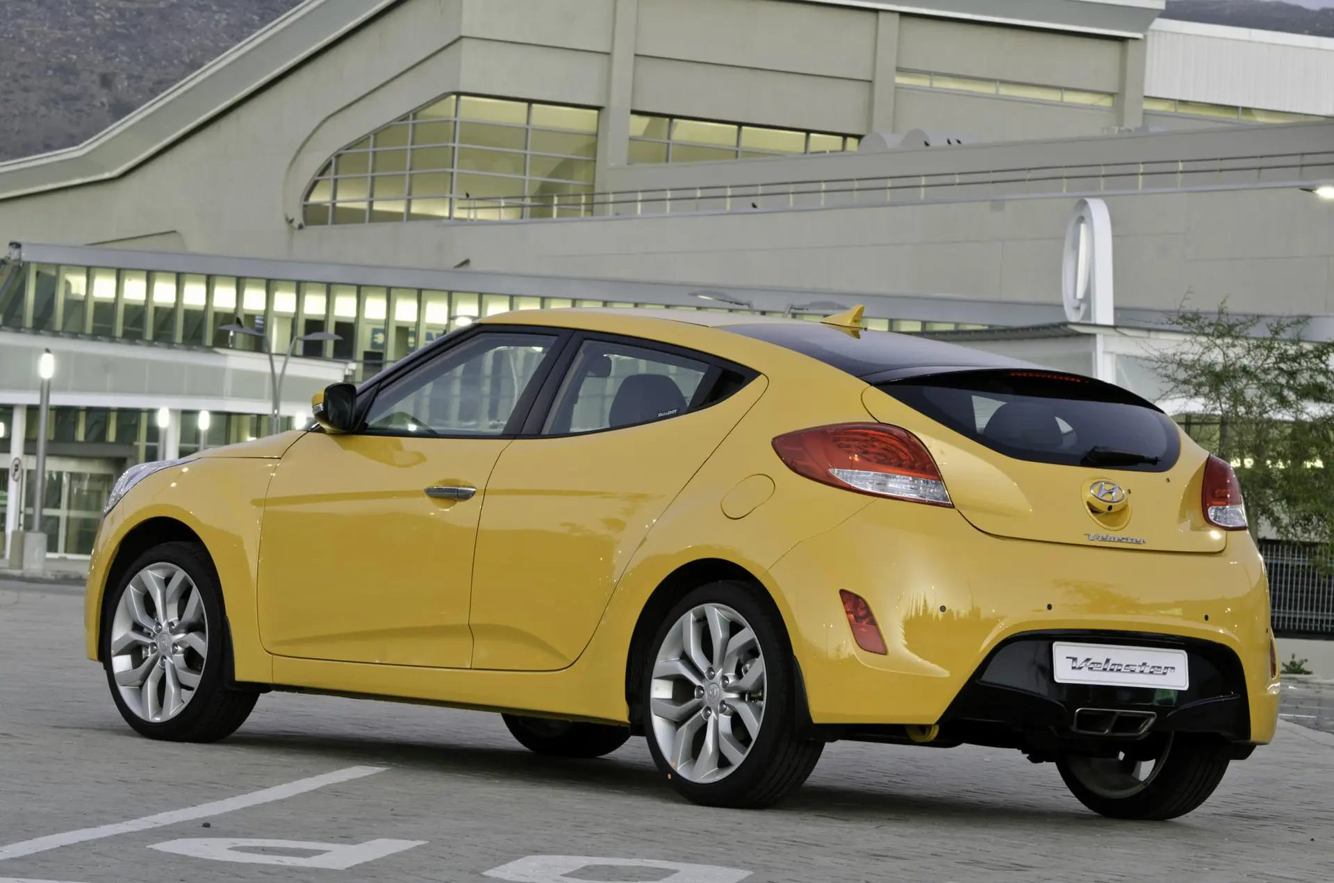 Hyundai veloster 15