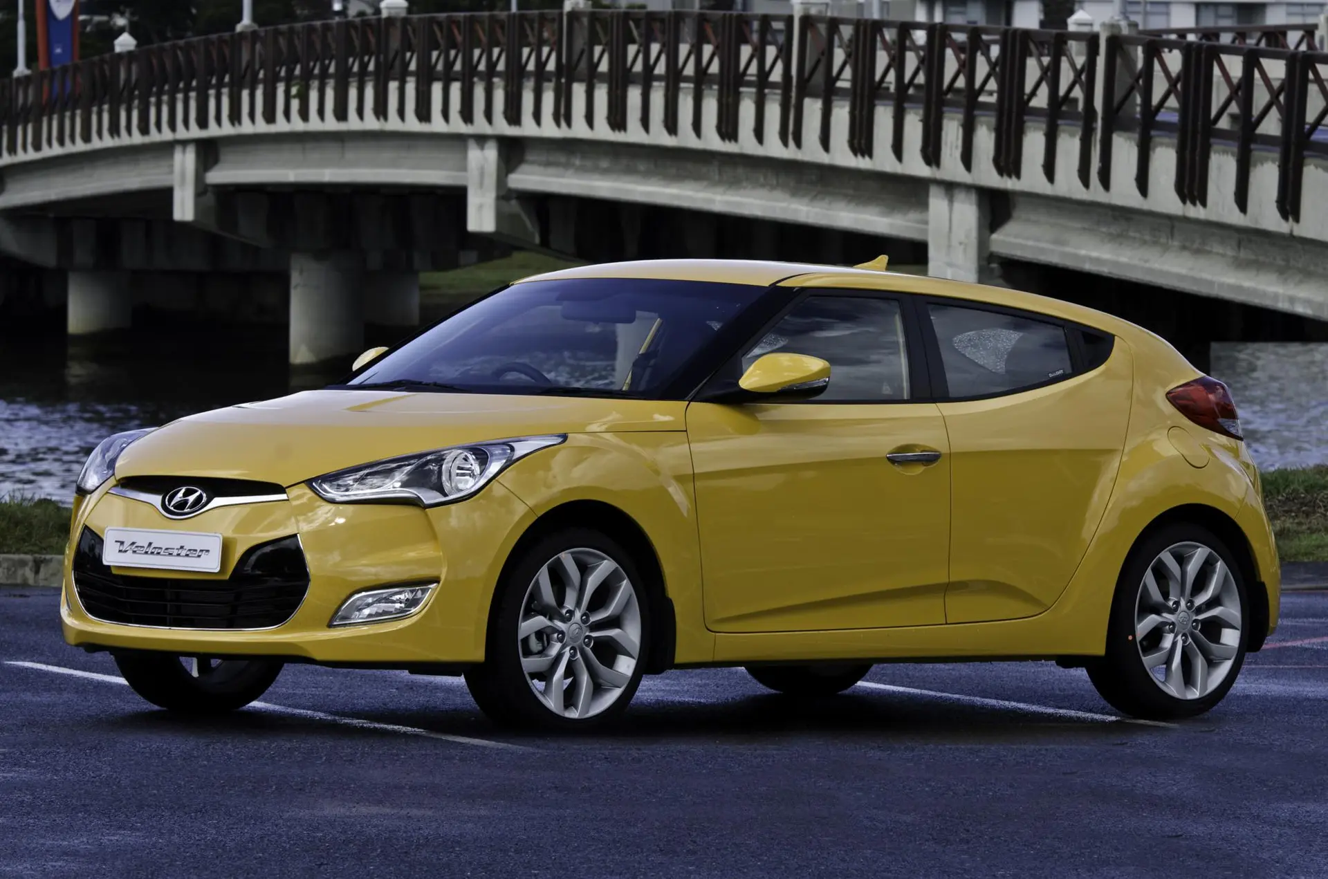 Hyundai veloster 18