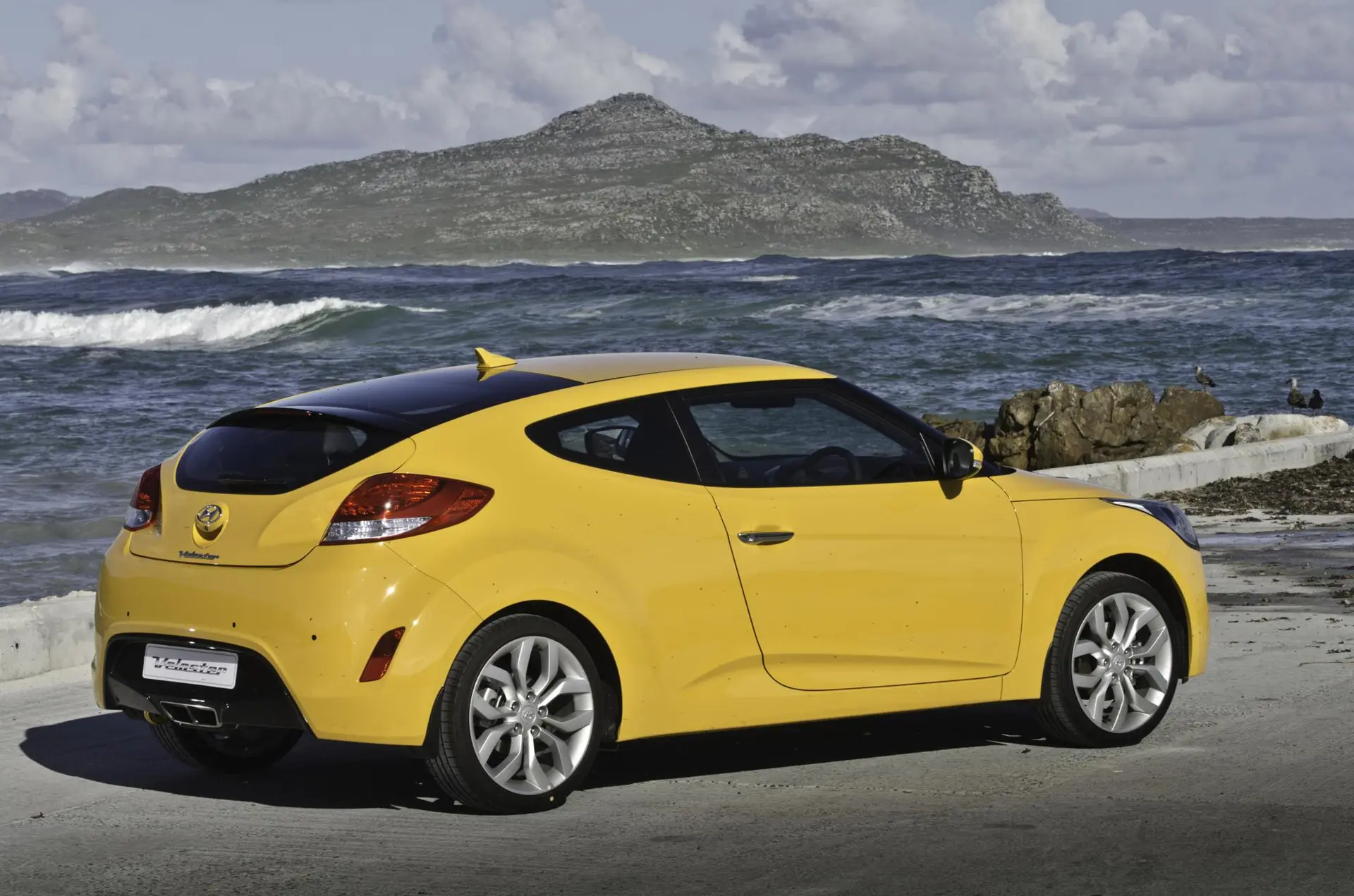 Hyundai veloster 23