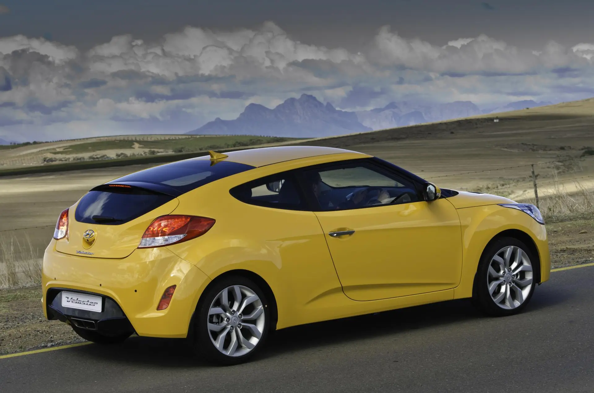 Hyundai veloster 26