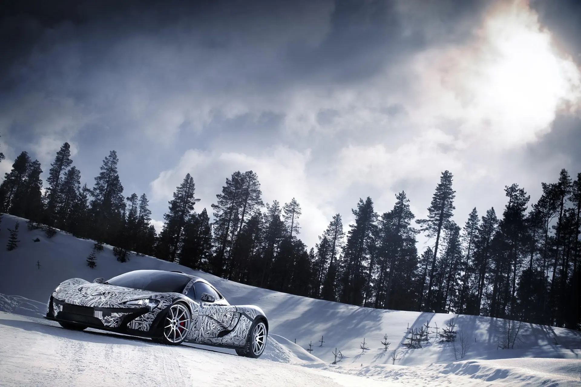 McLaren P1 Extreme Driving