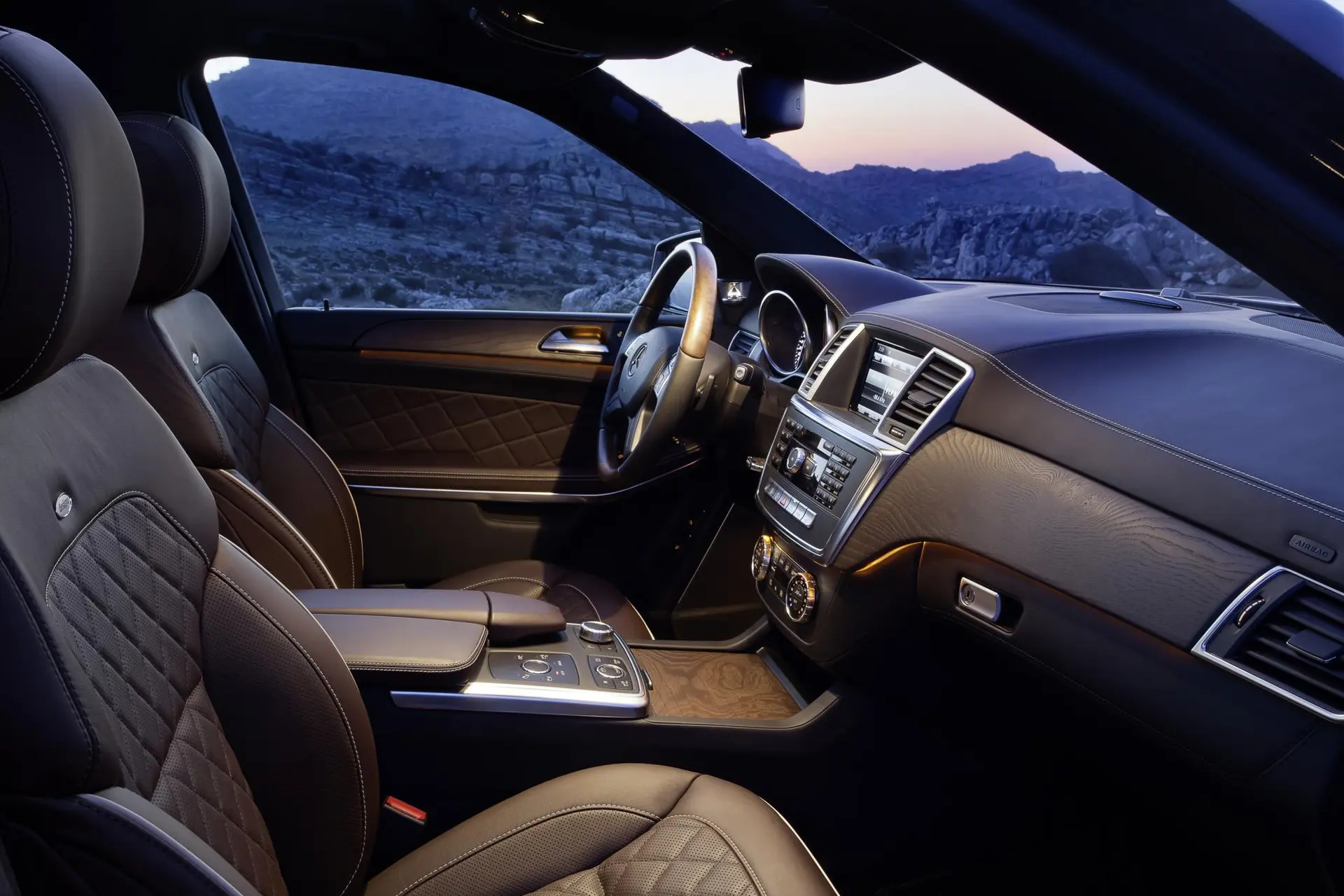 Mercedes-Benz 2013 GL Interior and Seats