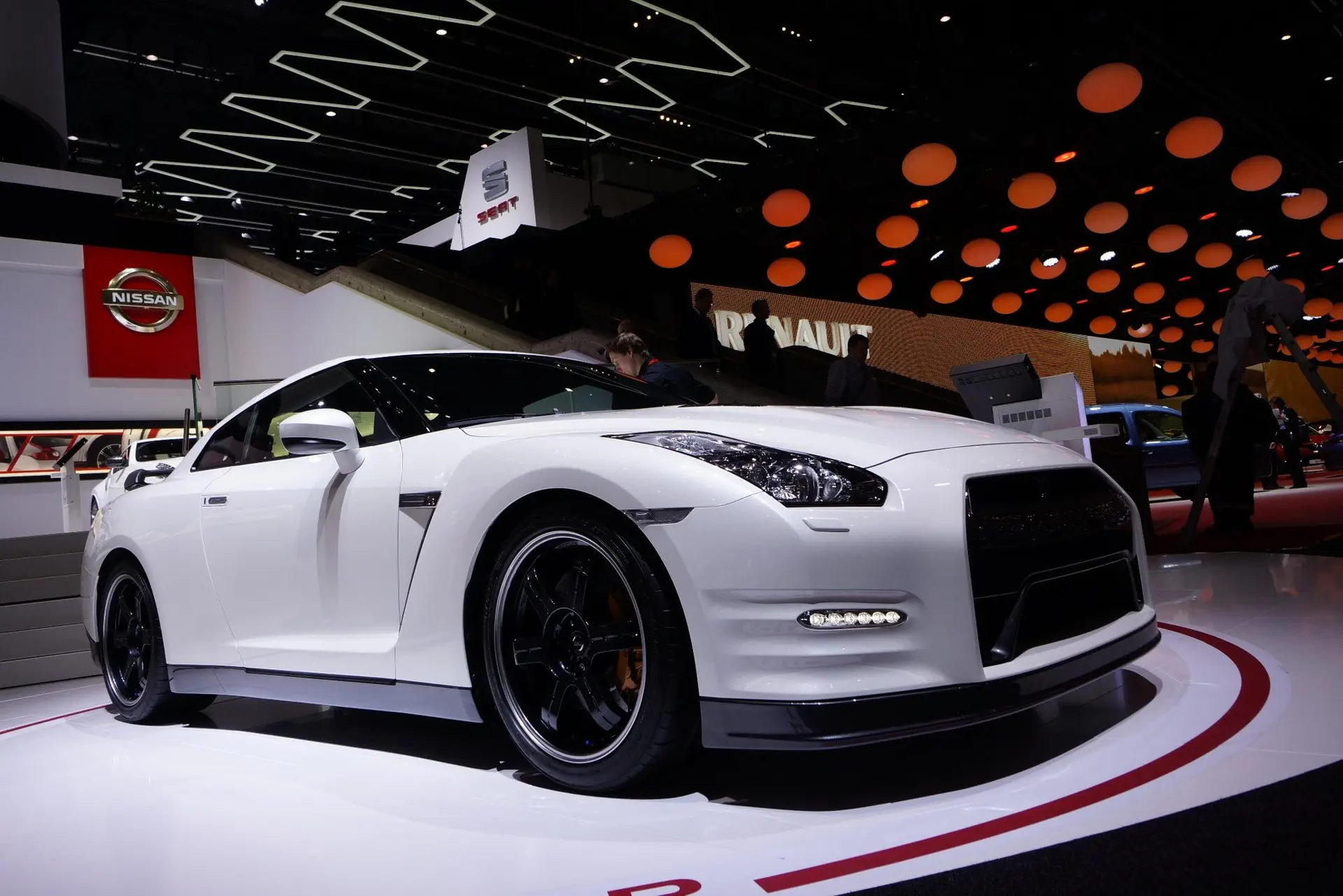 Nissan gt r