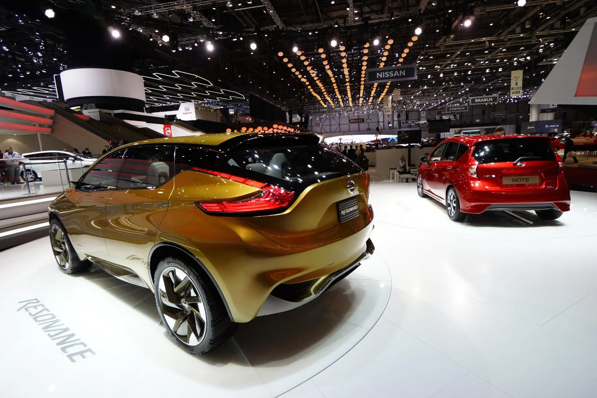 Nissan resonance geneva motor show