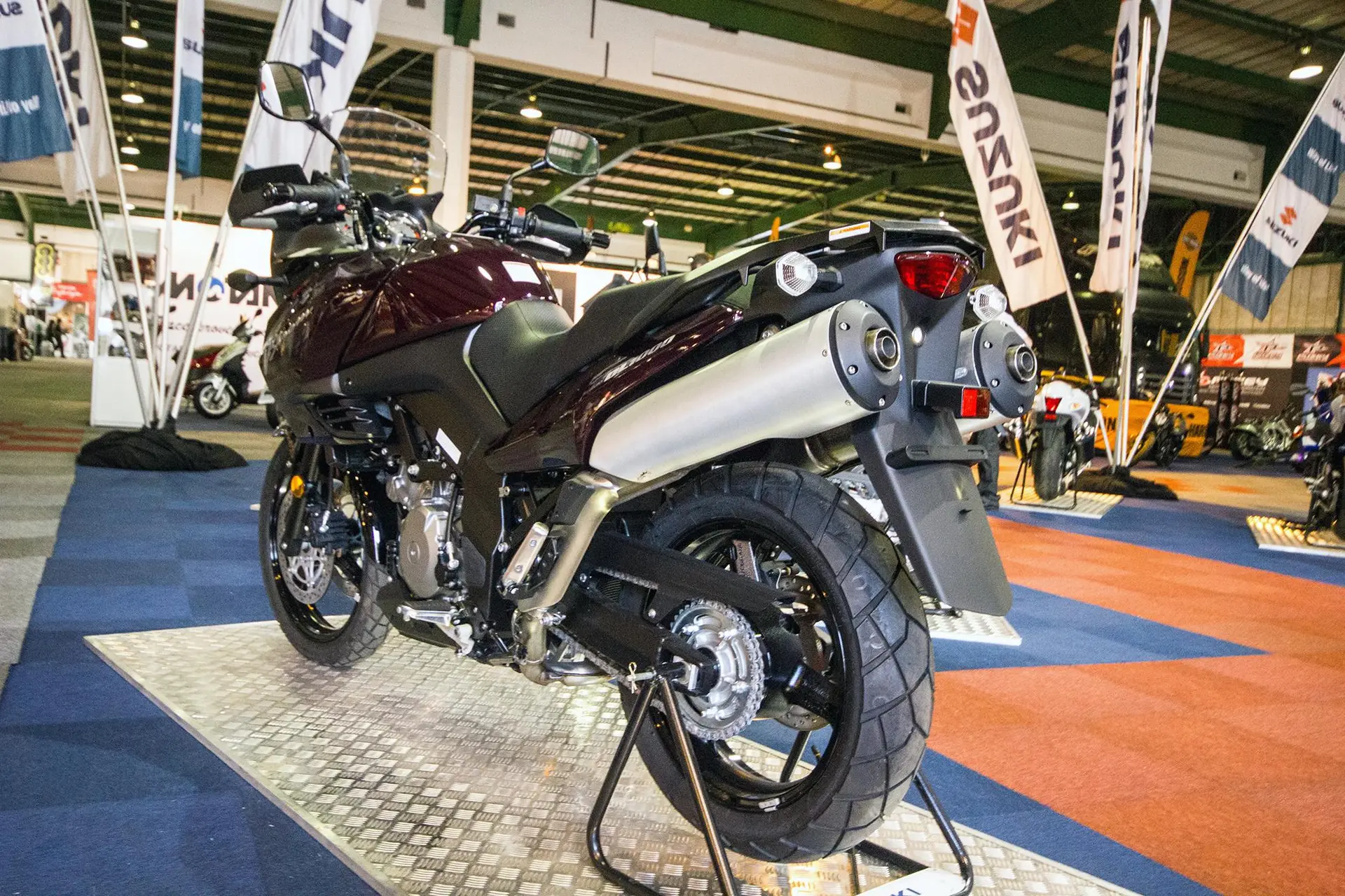 Suzuki johannesburg motorcycle show 2012 06