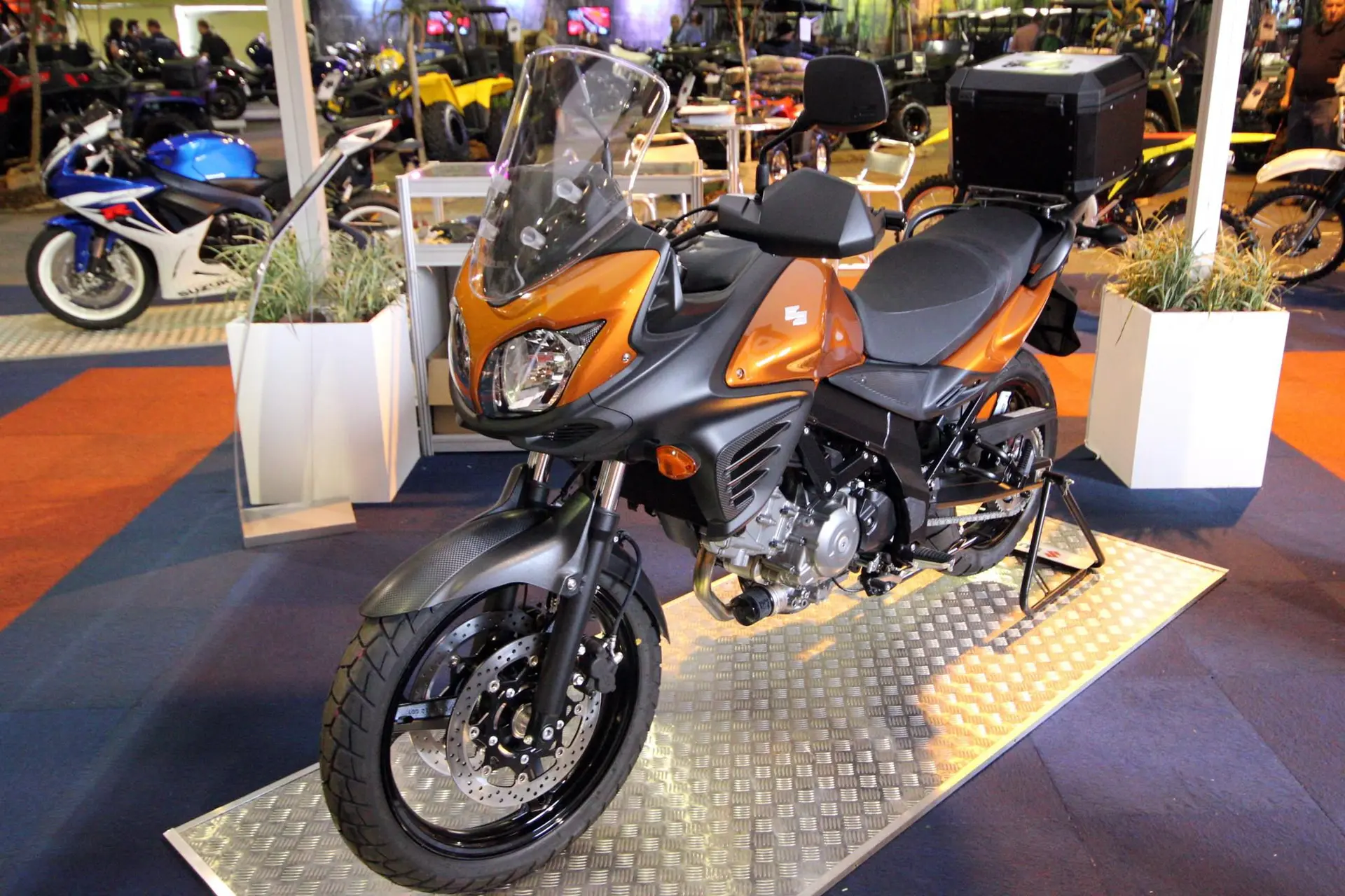 Suzuki johannesburg motorcycle show 2012 08