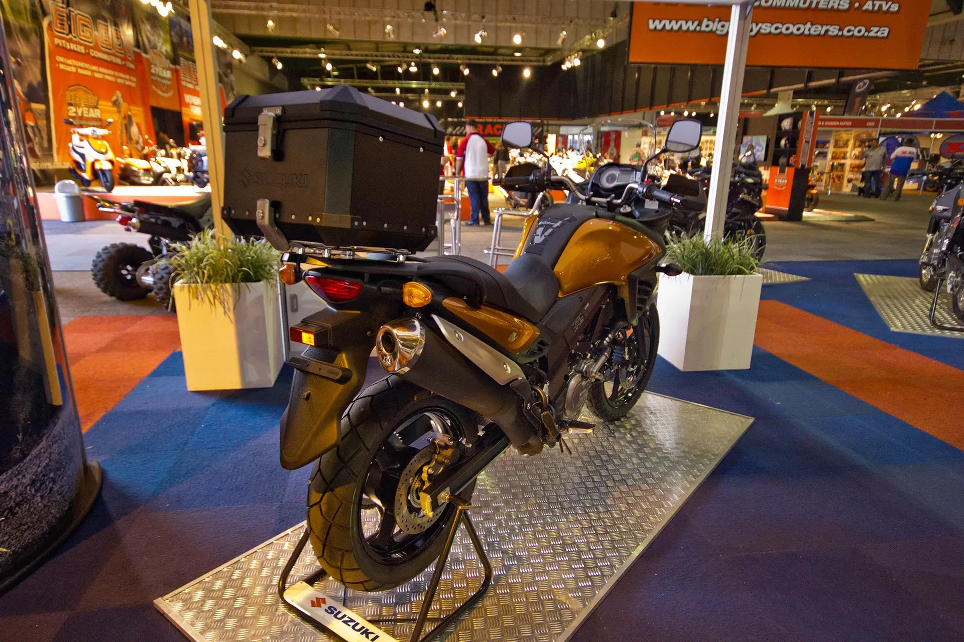 Suzuki johannesburg motorcycle show 2012 10