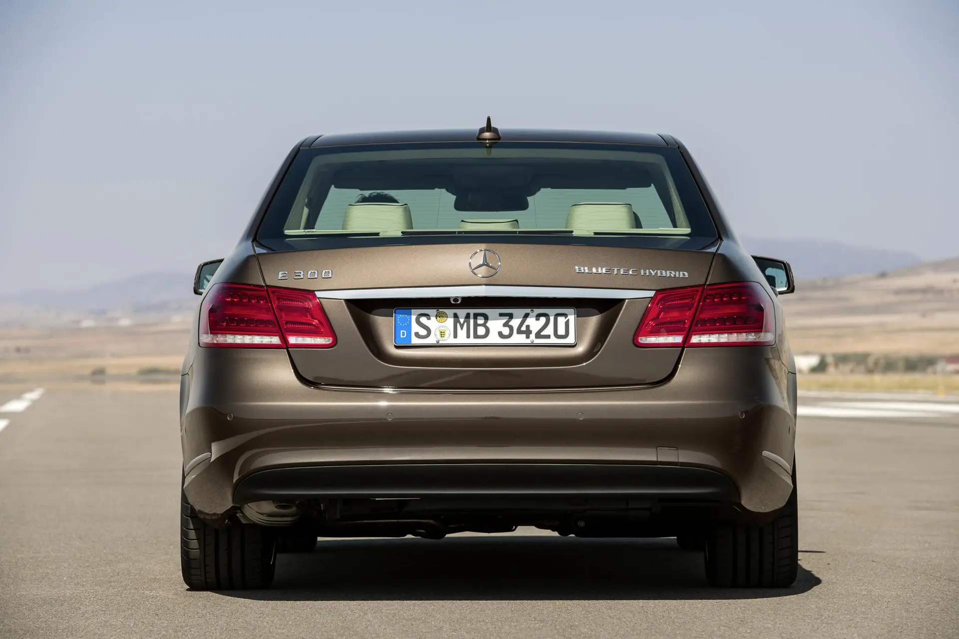 Mercedes benz e class hybrid 02