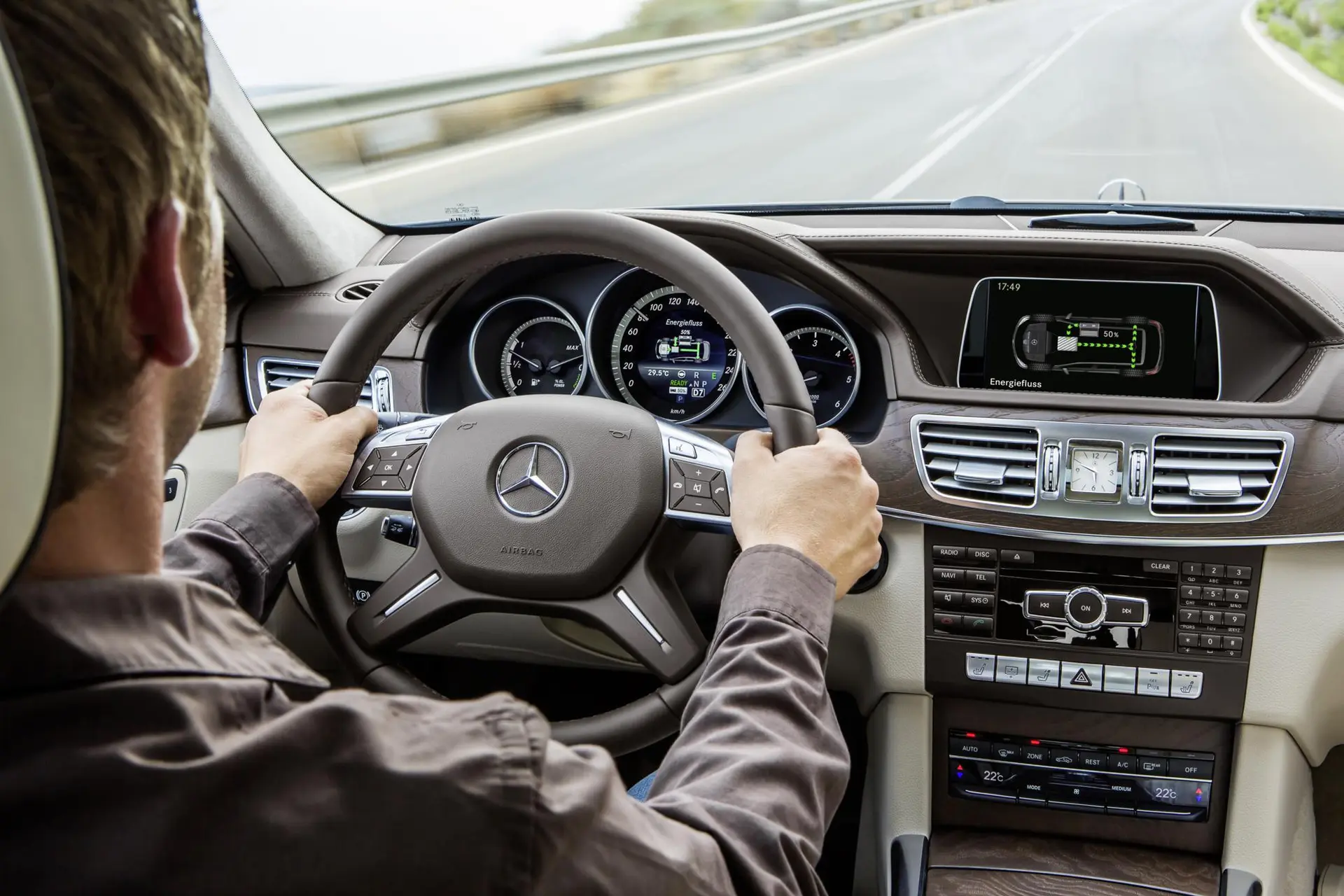 Mercedes benz e class hybrid 13