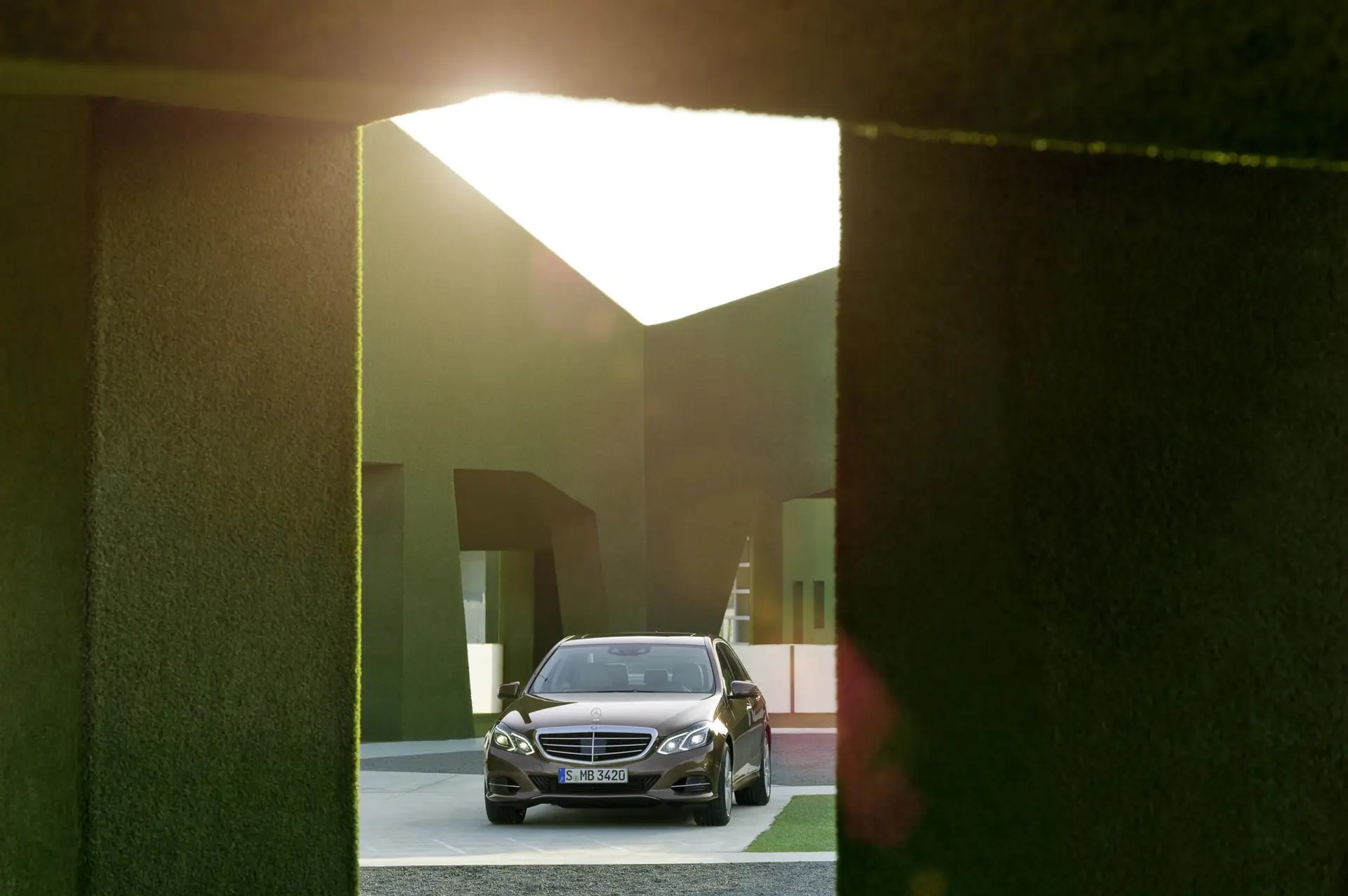 Mercedes benz e class hybrid 24