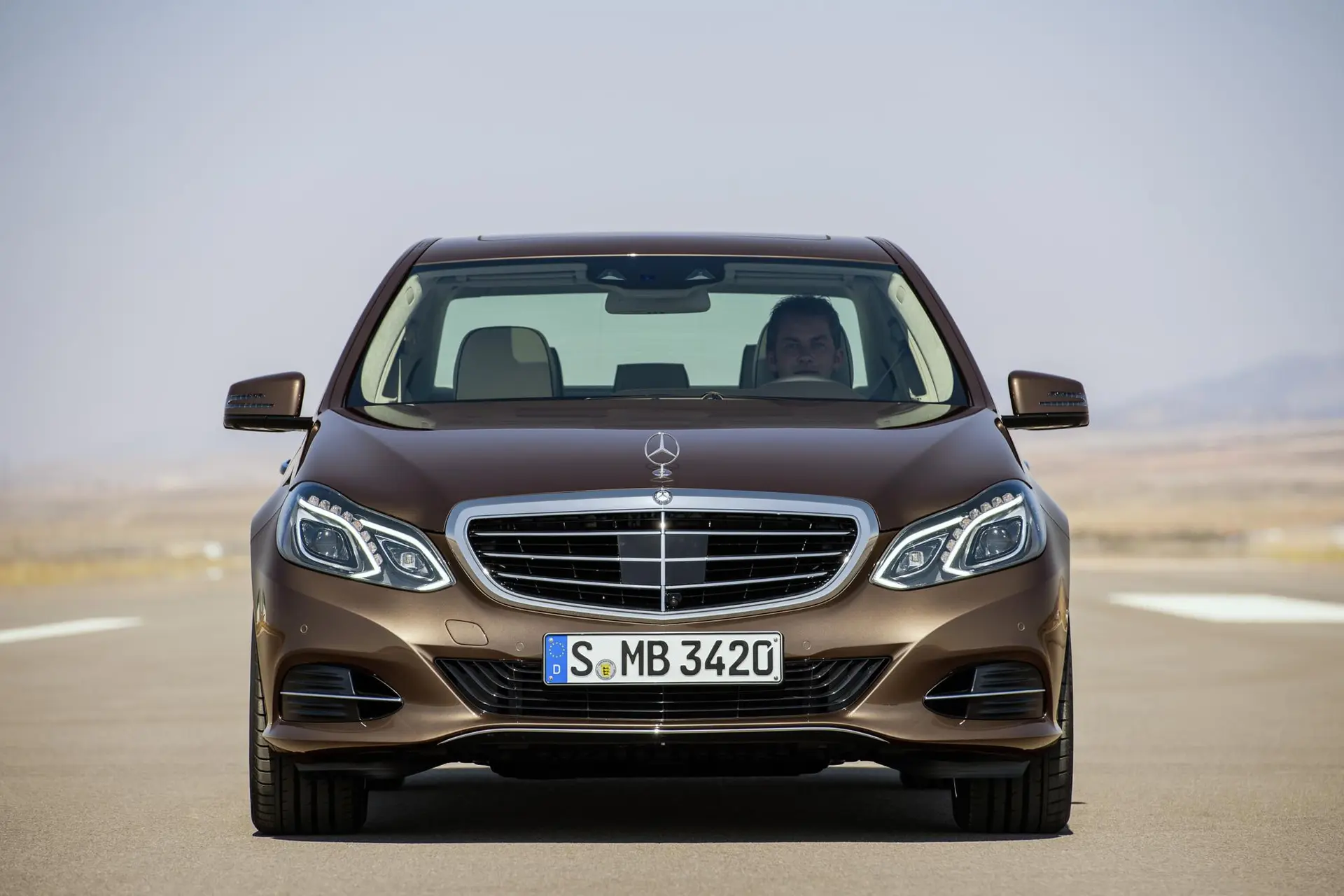 Mercedes-Benz-E-Class-Hybrid-36