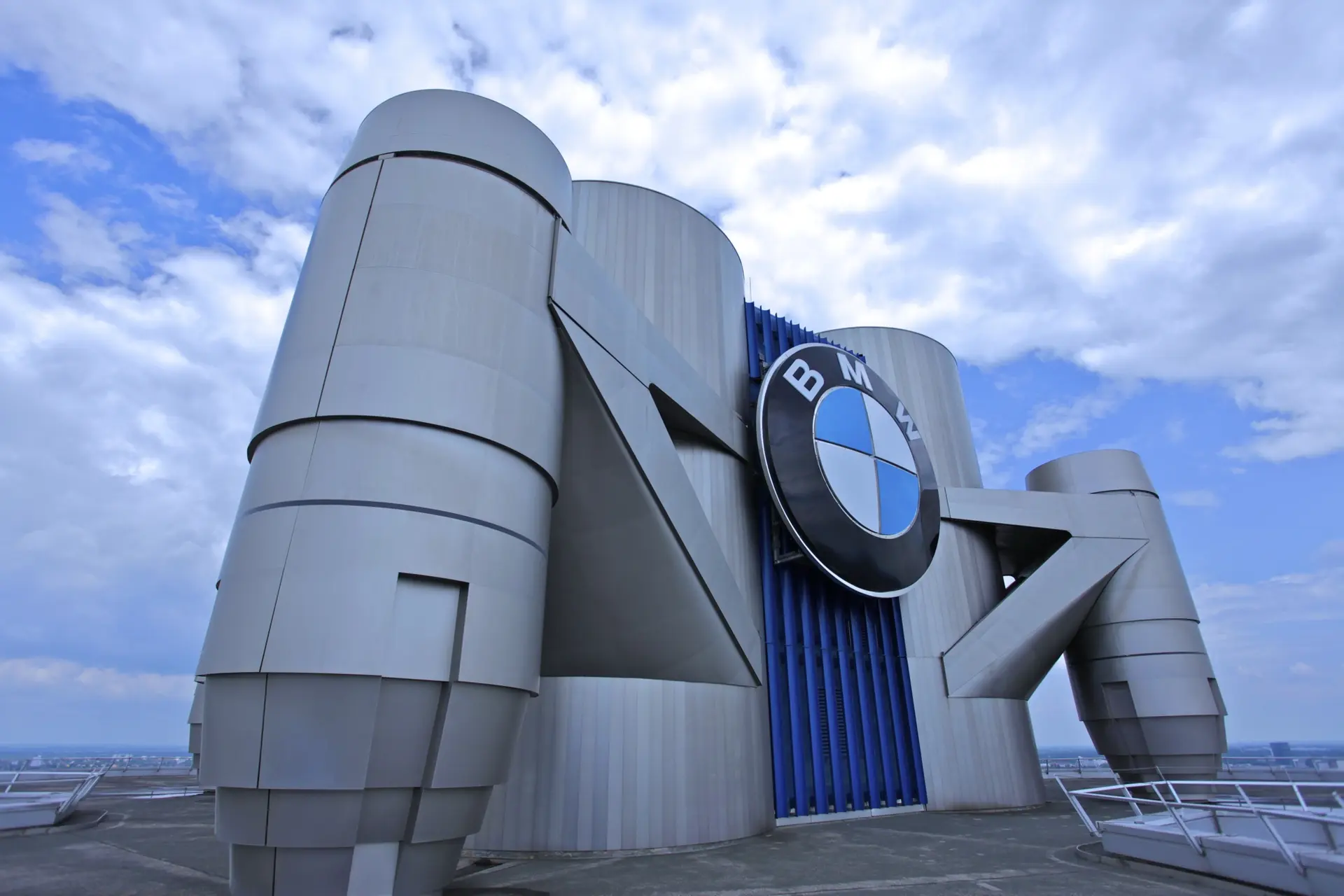 BMW-Building-Logo