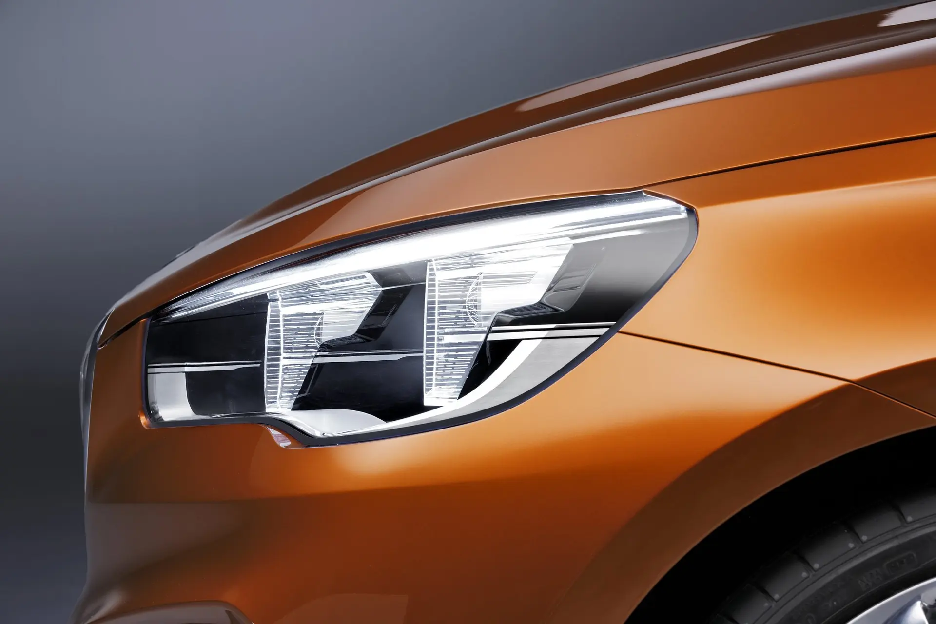 Bmw concept active tourer outdoor 07