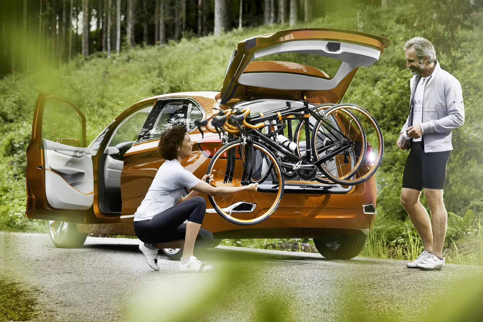 Bmw concept active tourer outdoor 12