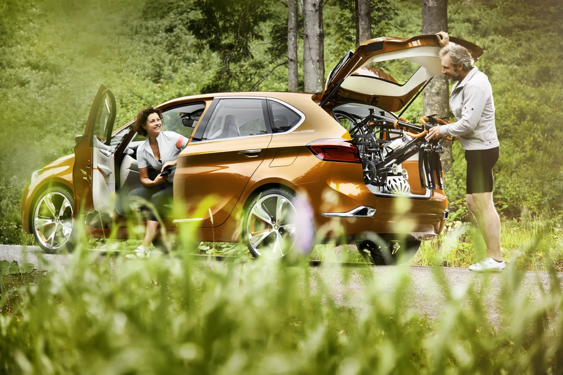 Bmw concept active tourer outdoor