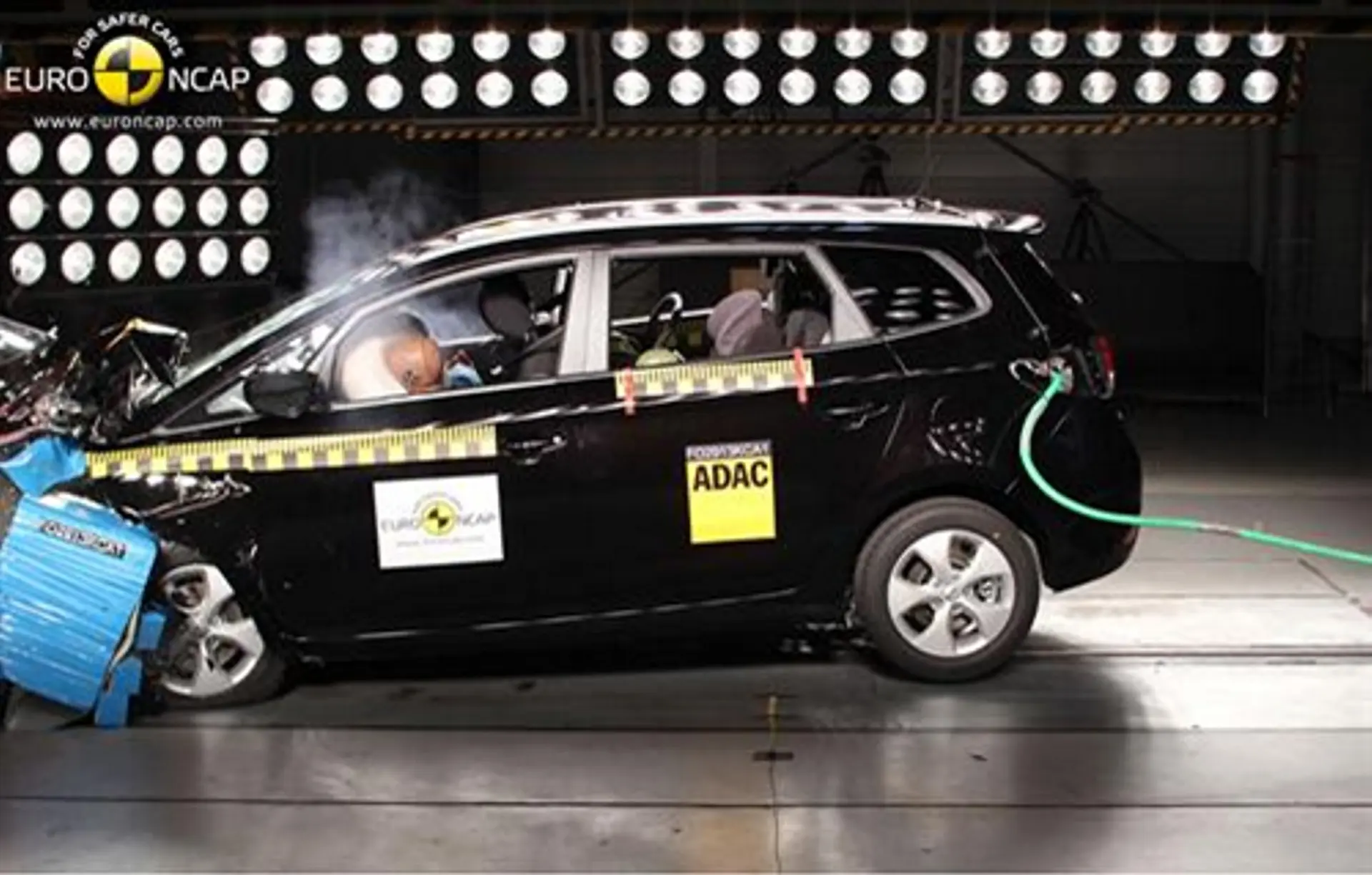KIA CARENS Wins NCAP Safety Rating