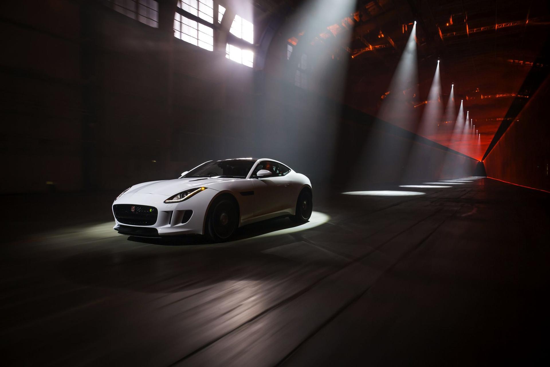 Los Angeles Motor Show – Jaguar F-TYPE Coupé