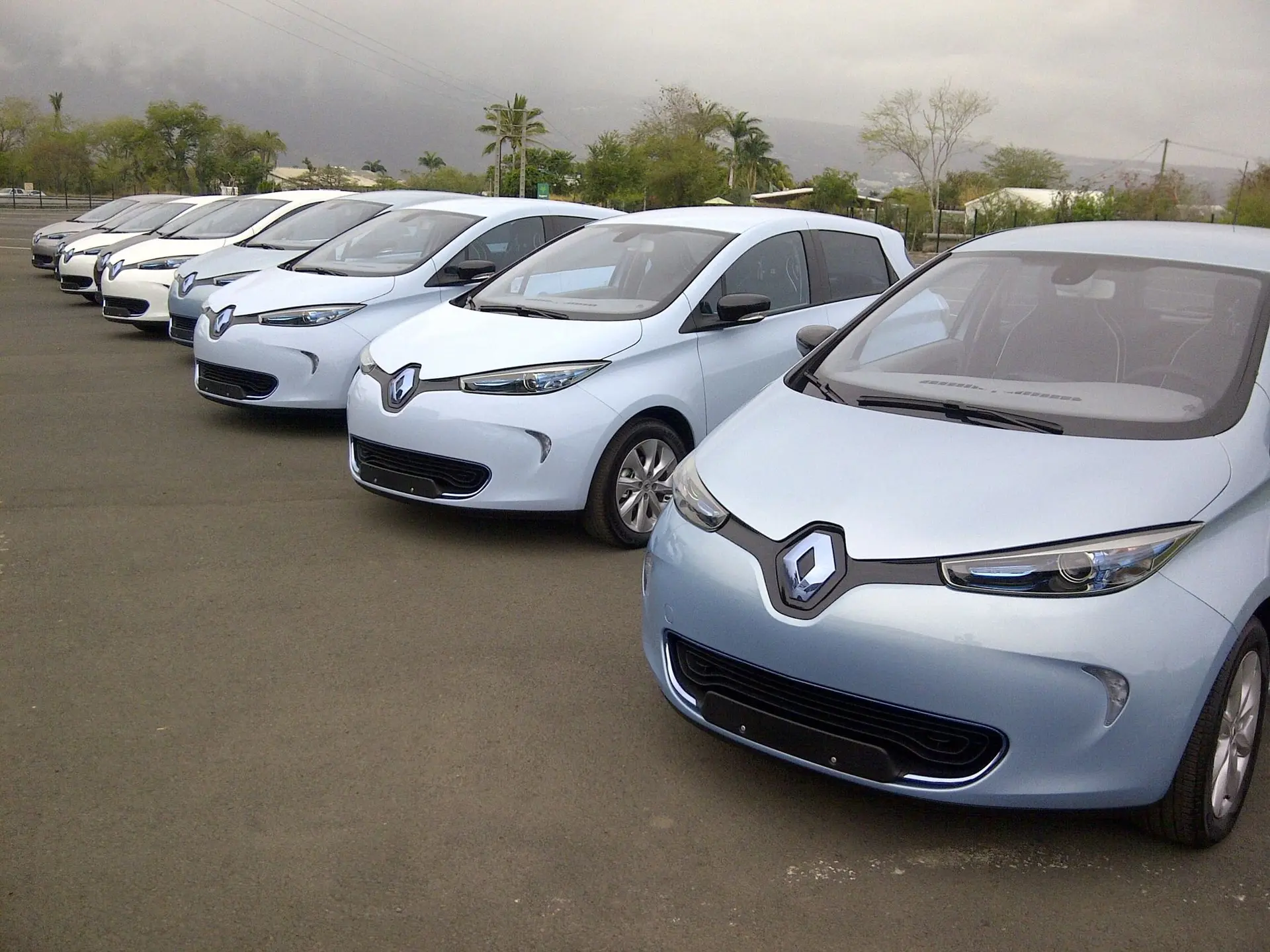 Renault-ZE Sale