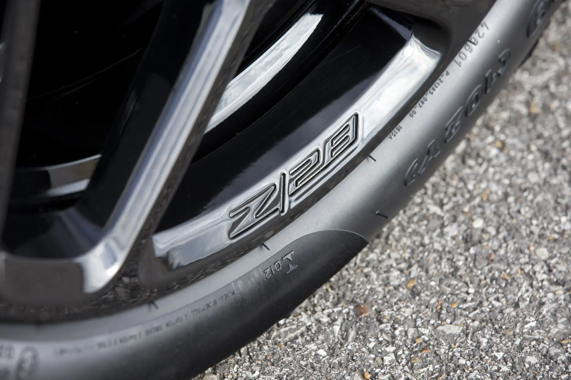 Chevrolet-Camaro-Tyres