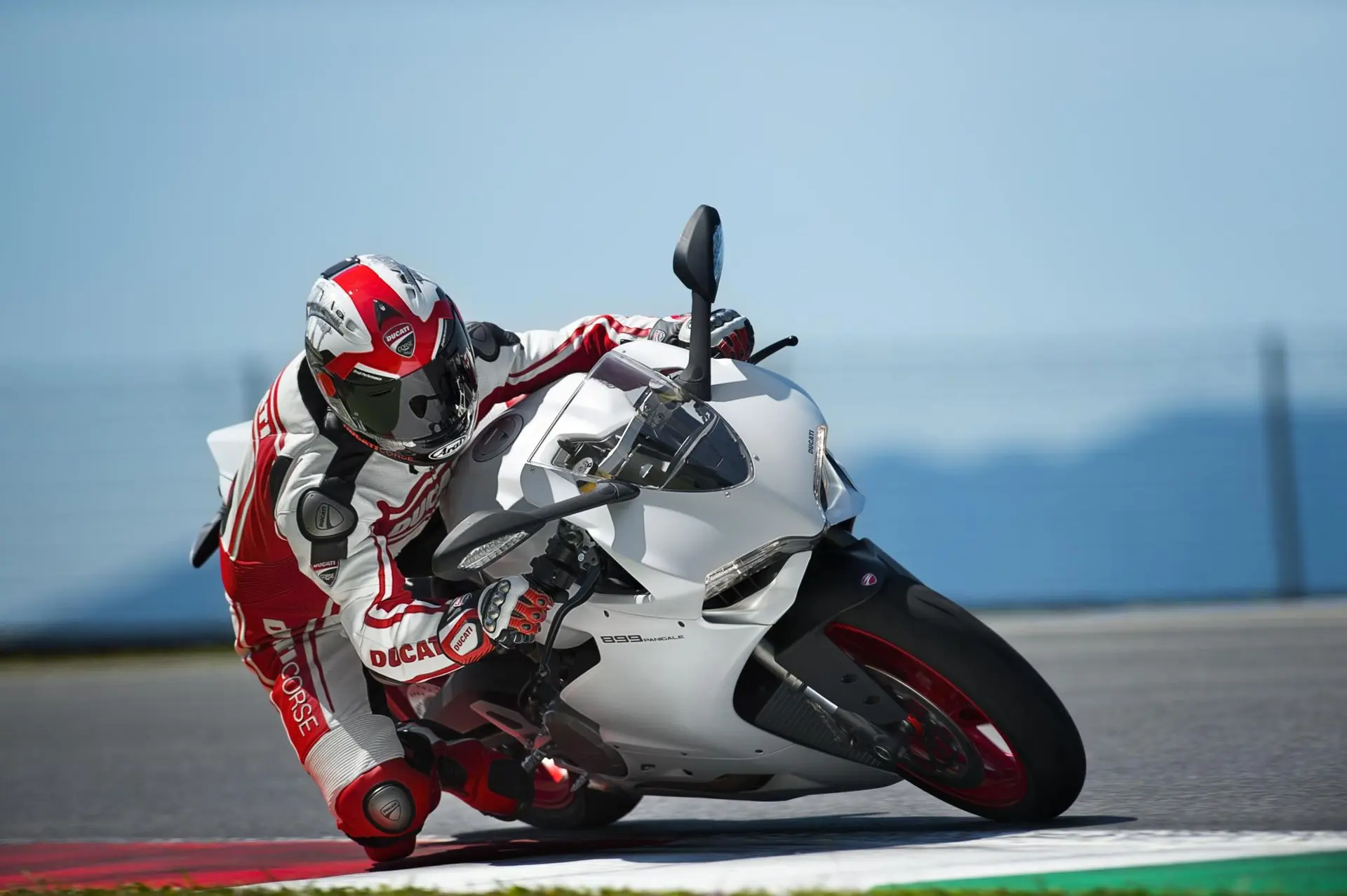 Ducati_SuperBike