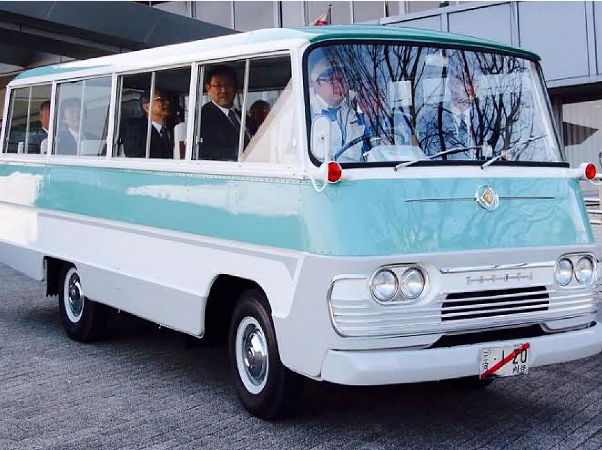 Toyota-Bus