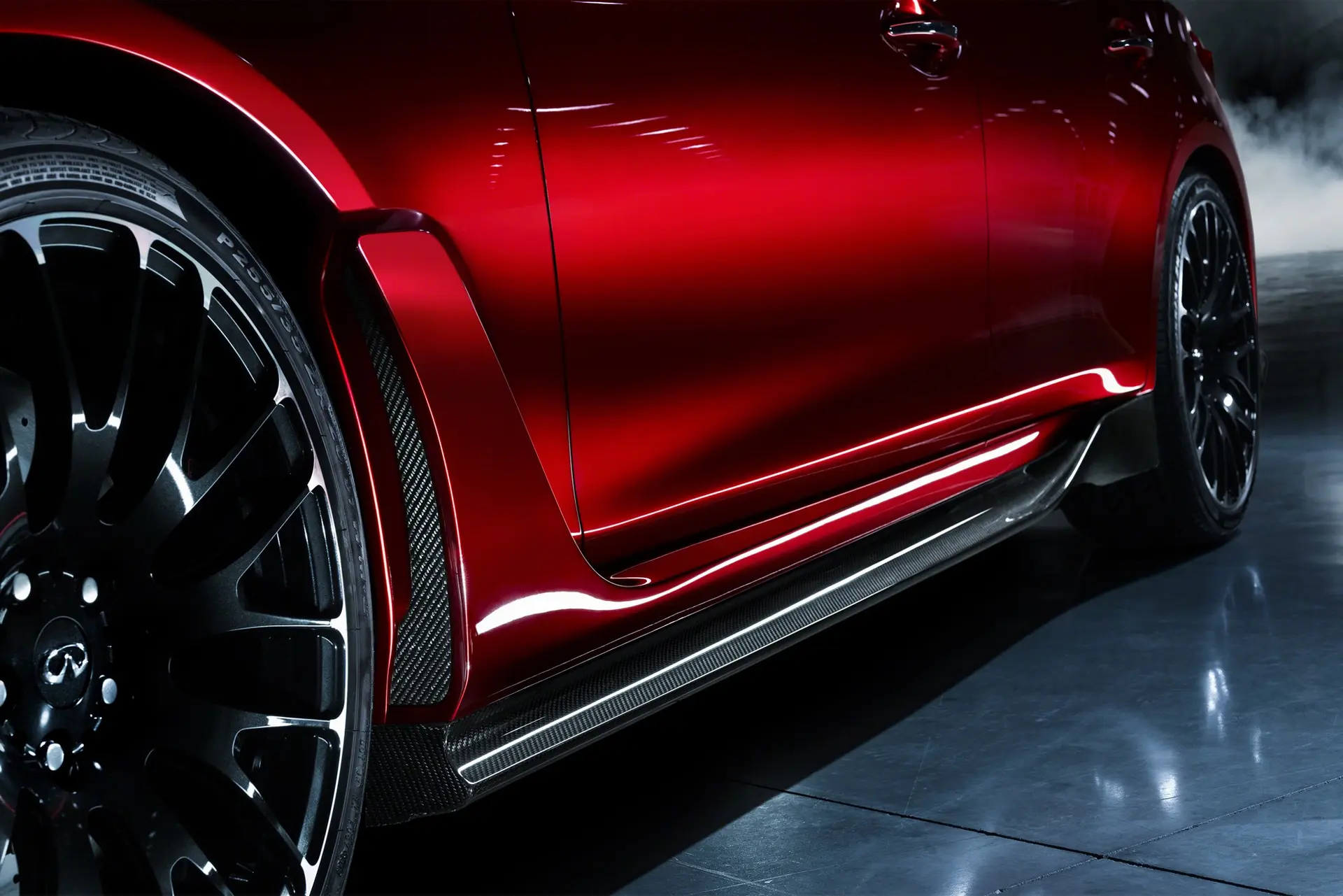 Infiniti_Q50_Tyres