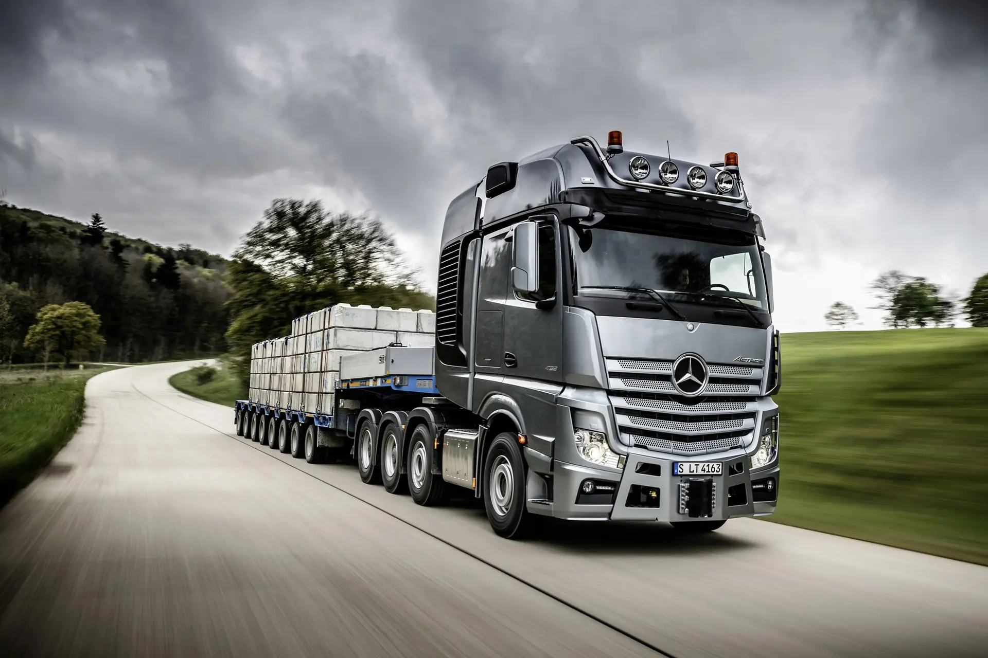 Mercedes-Benz-Actros