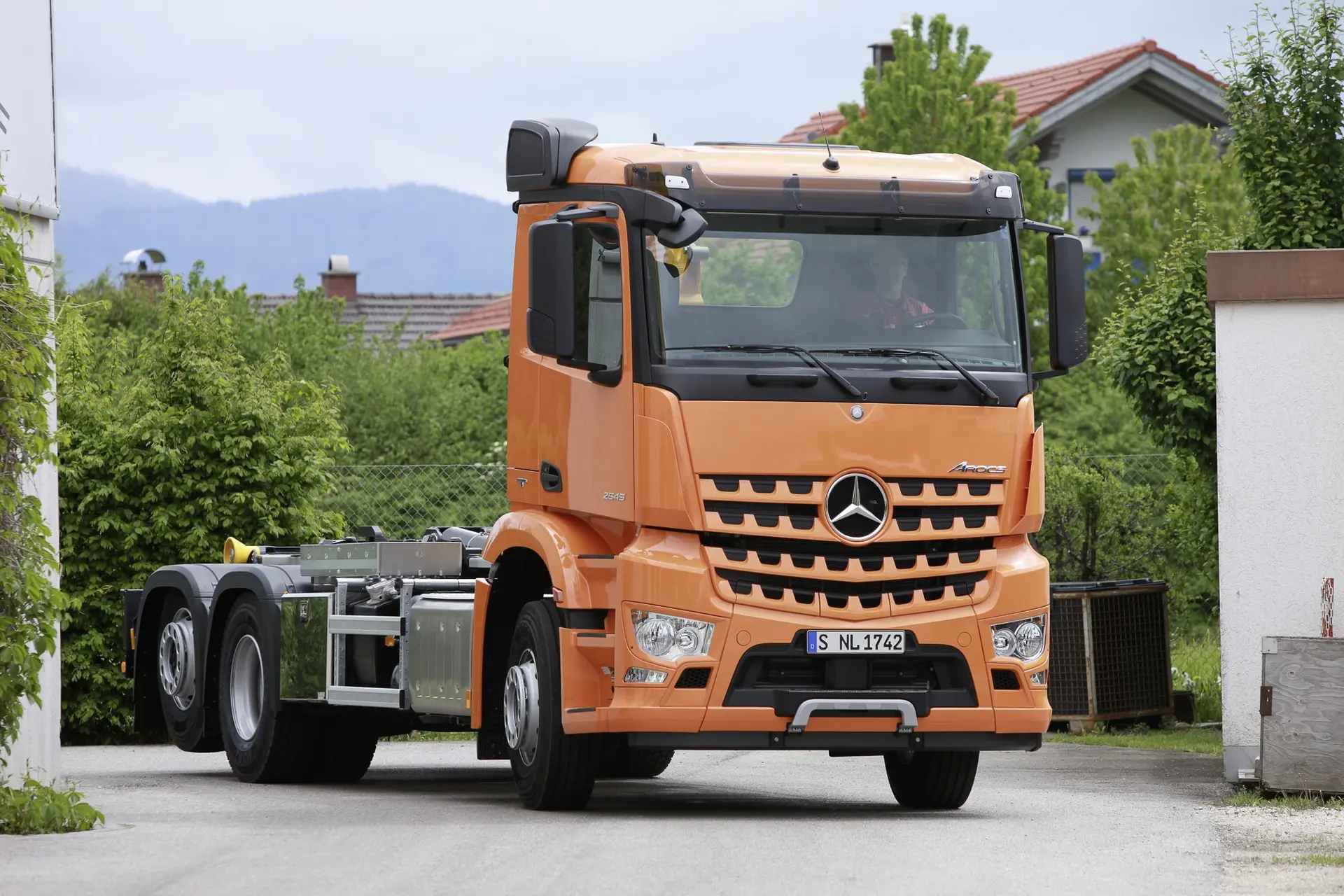 Mercedes-Benz_Arocs