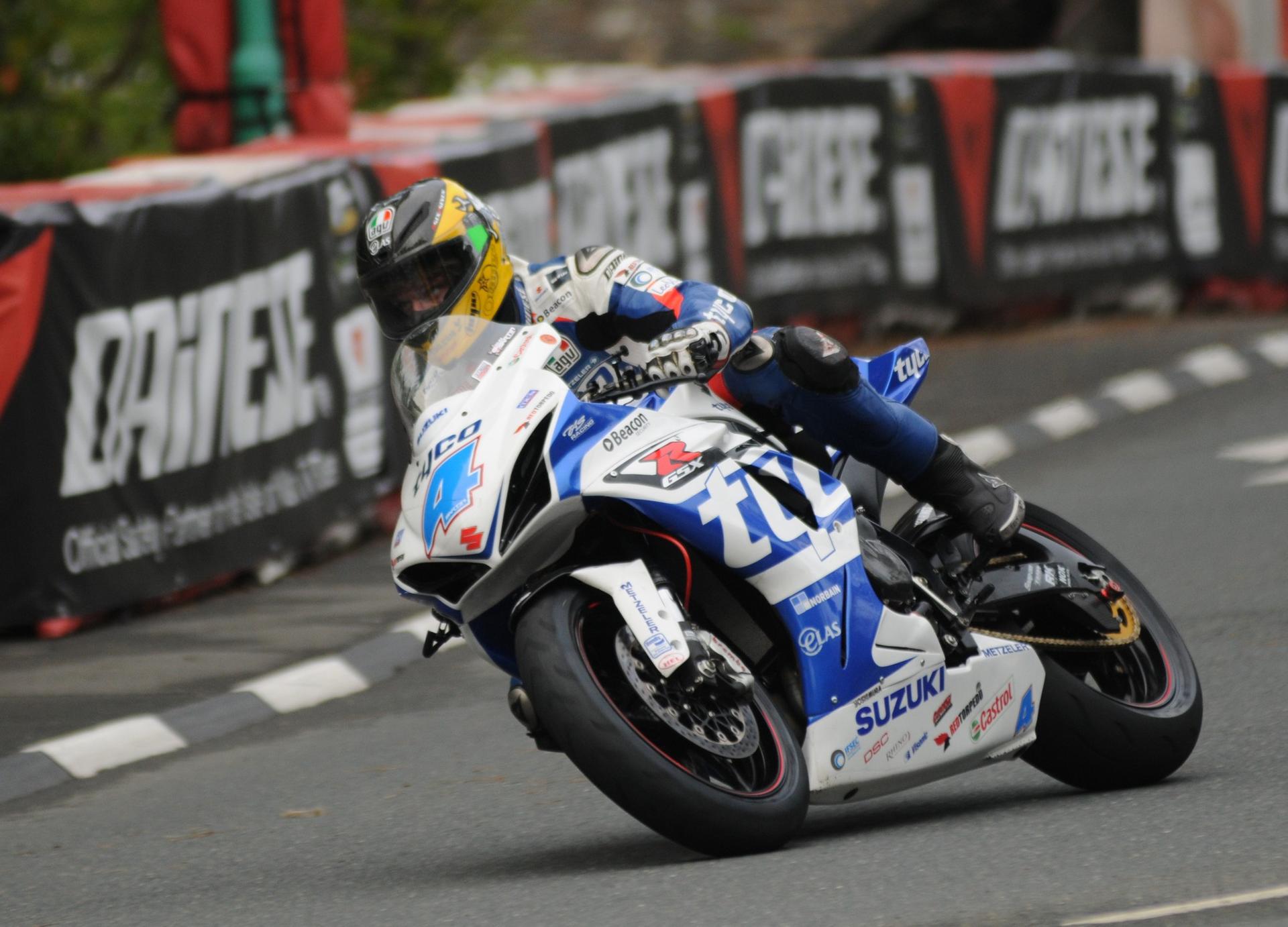 Dainese Motorcycles – Isle of Man Official Safety Partner