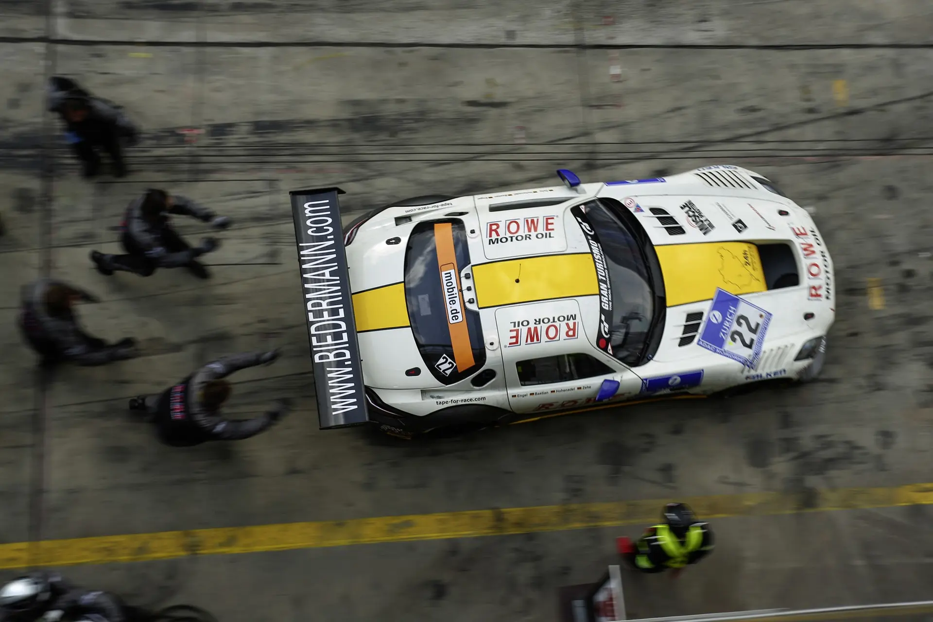 24_Hours_Mercedes-Benz