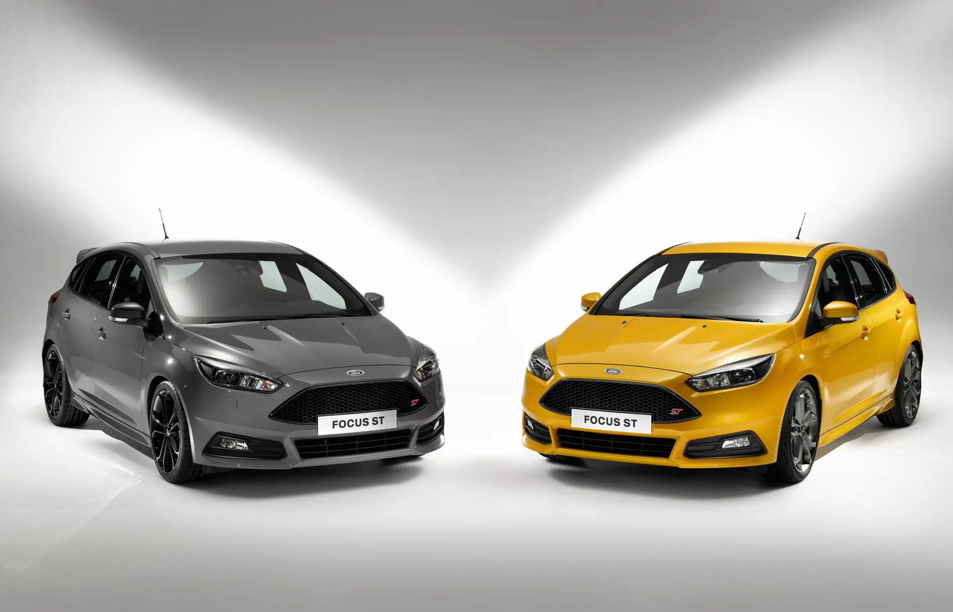Ford_Focus_ST_2014