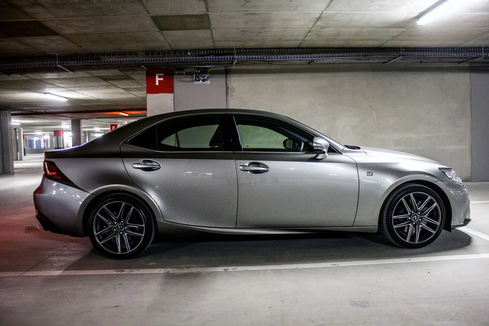 Lexus-IS-350-F-Sport-06