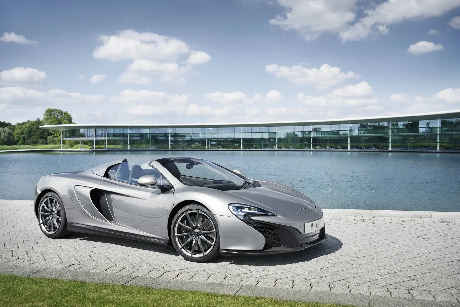 McLAREN_650S