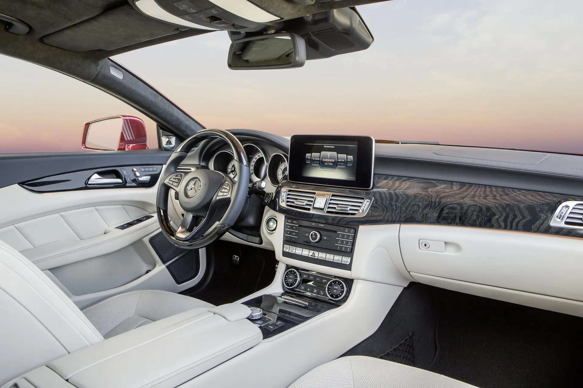 Mercedes-Benz-CLS-Interior