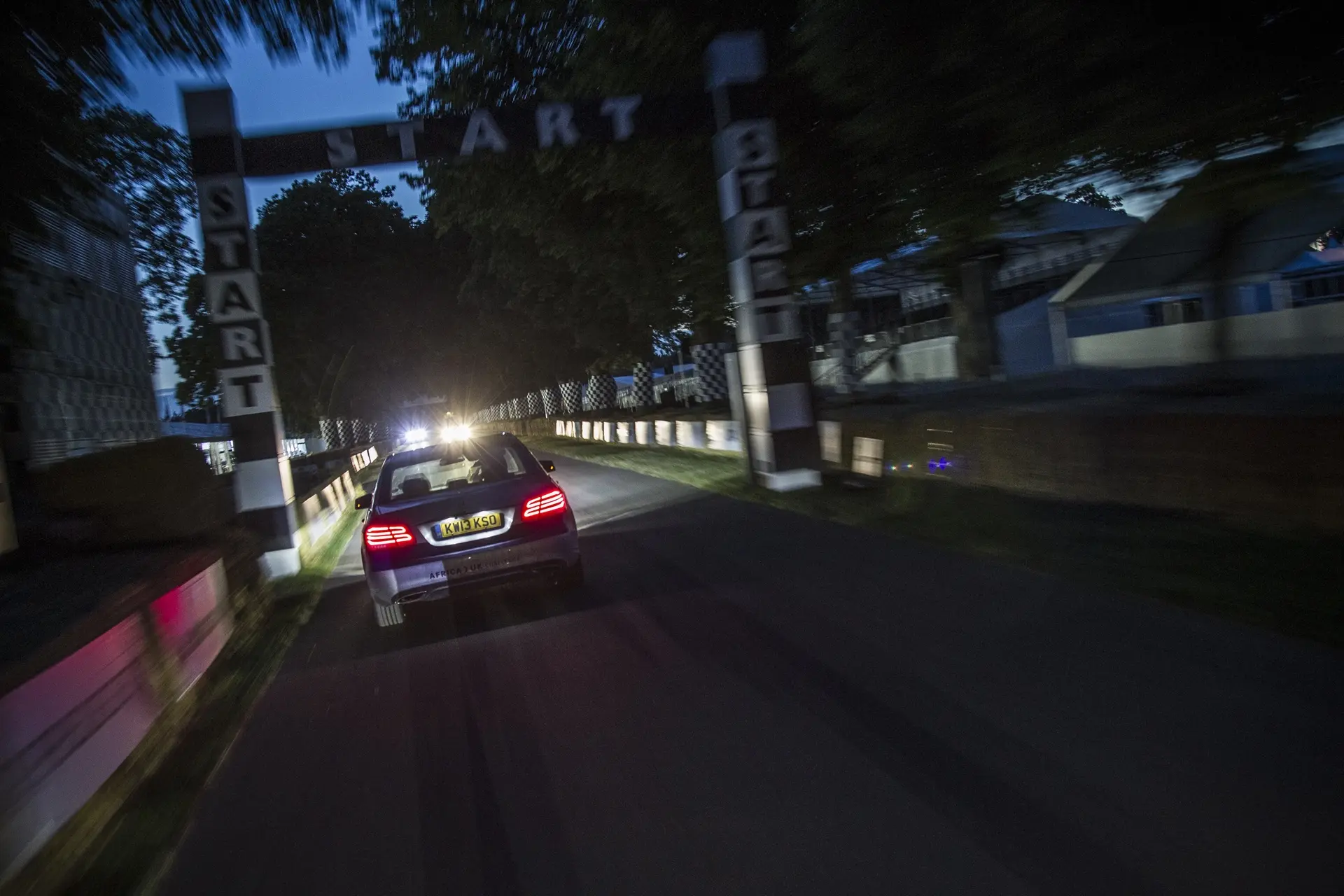 Mercedes-Benz-E-Class_18