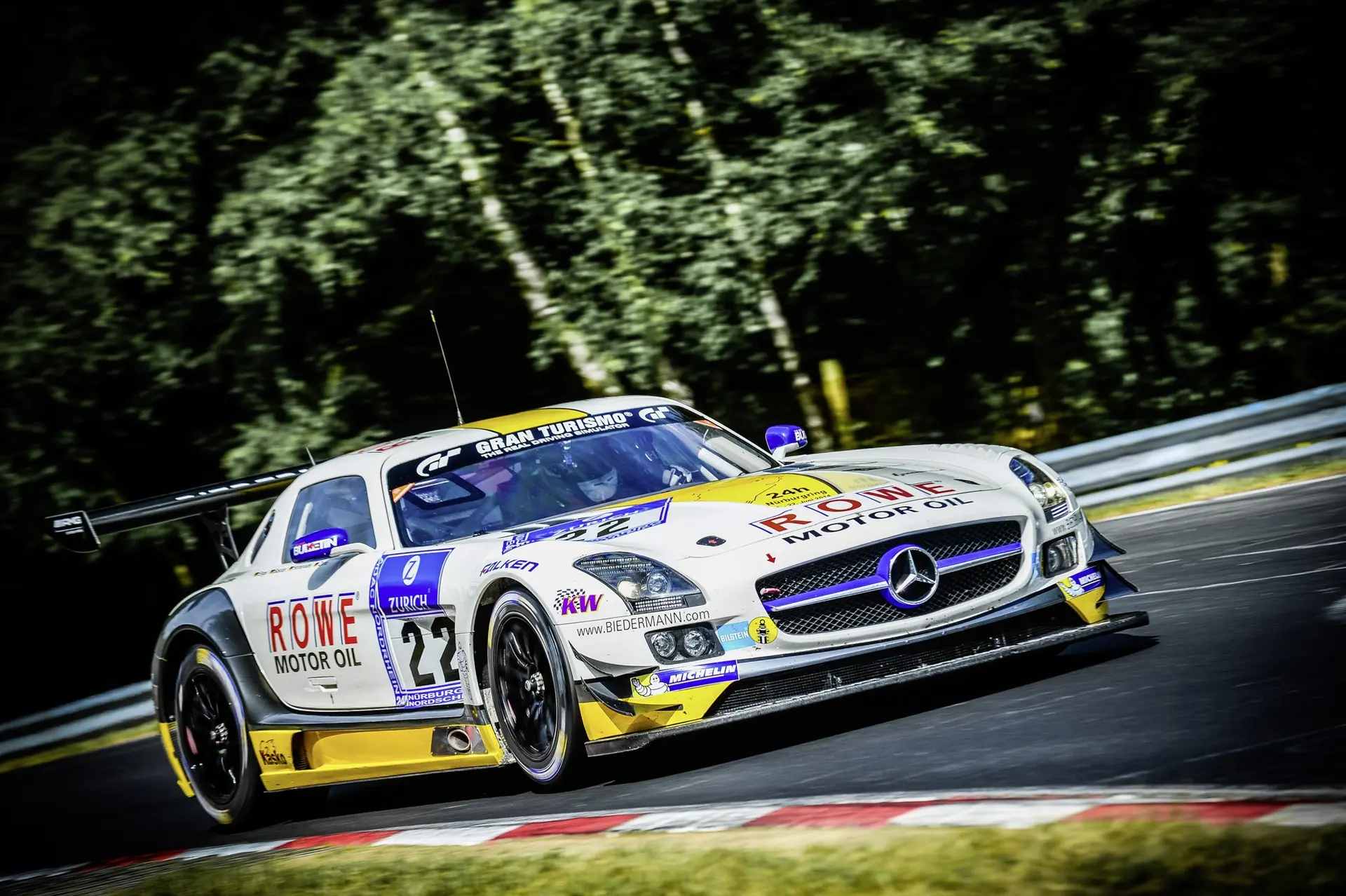 Mercedes-Benz_Nurburgring-24-Hours