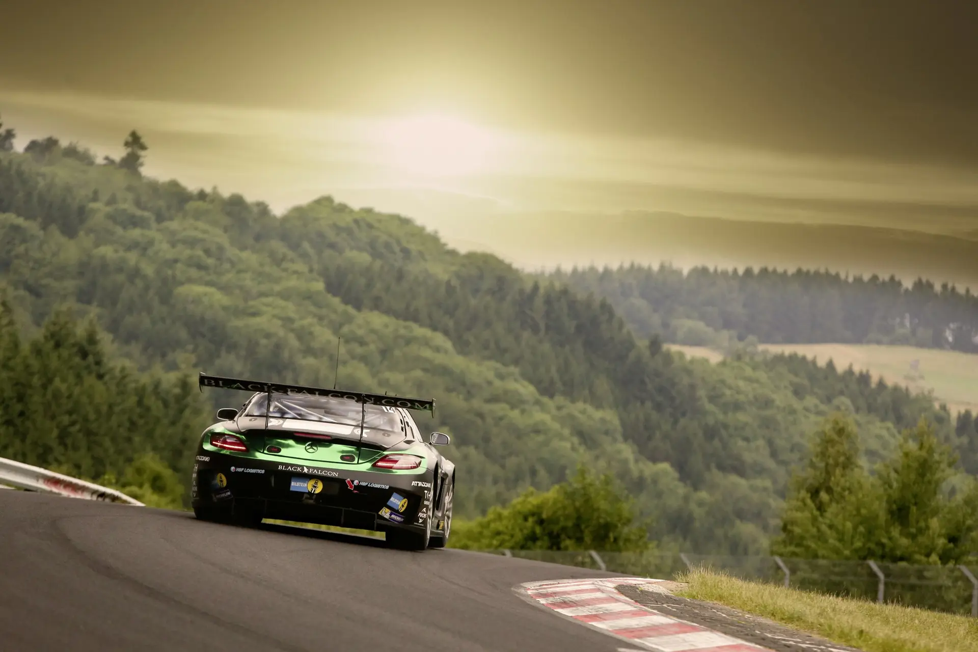 Mercedes-Benz_Nurburgring