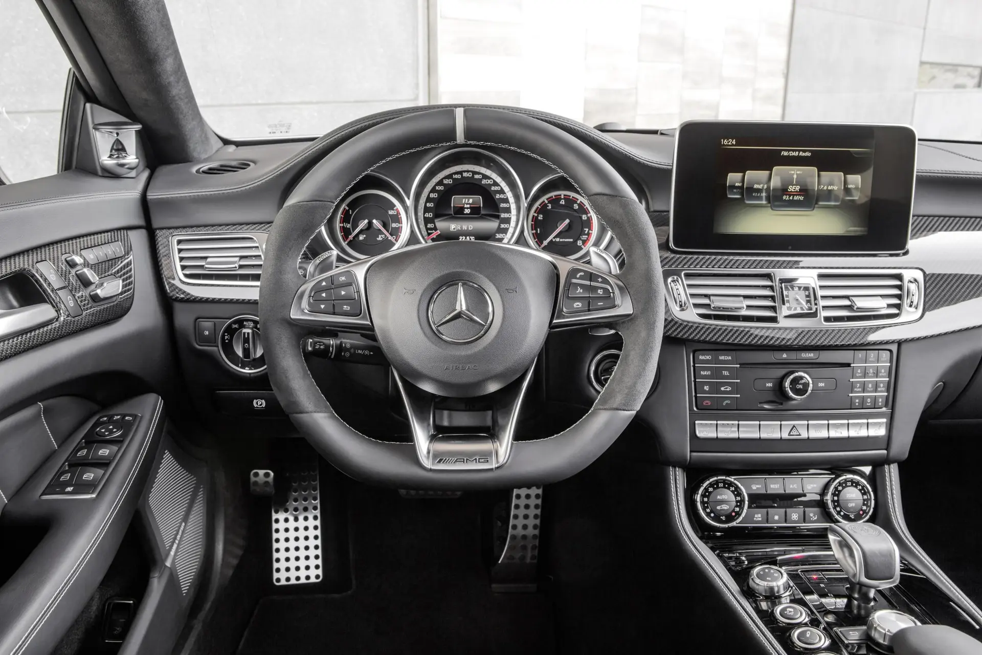 Mercedes_Benz_CLS_Interior