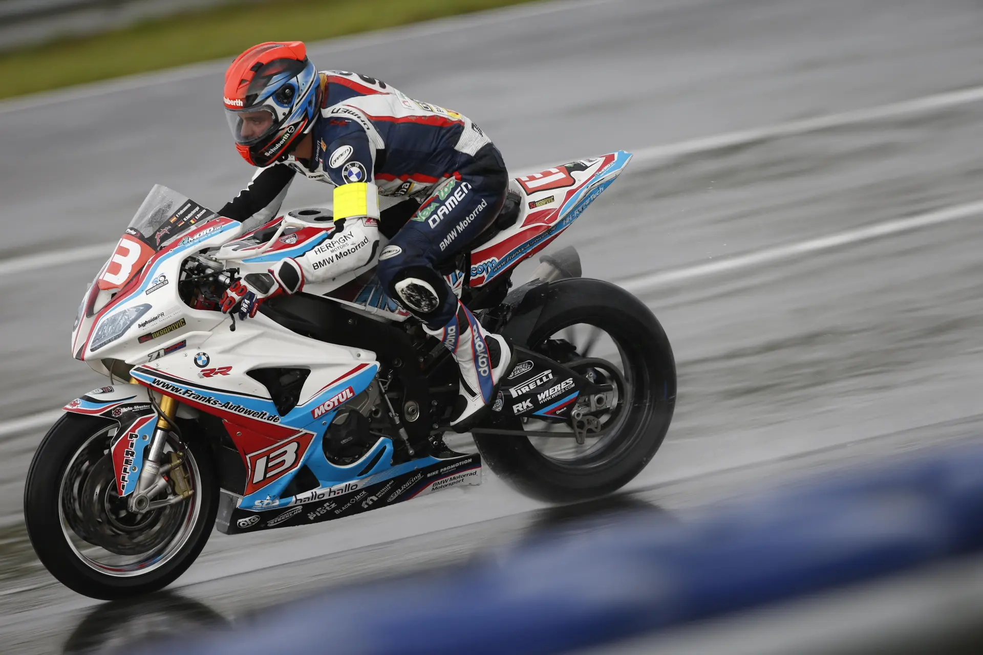 BMW-Motorrad-SuperBike