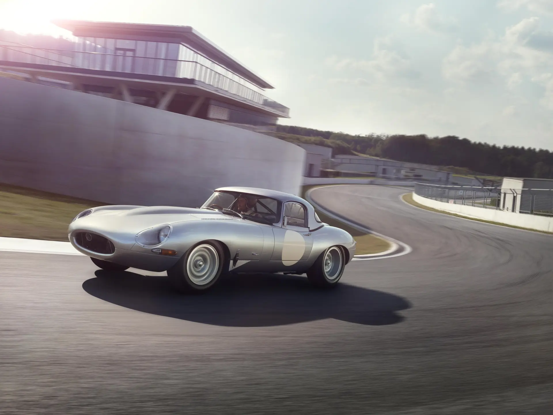 New-Jaguar-E-Type