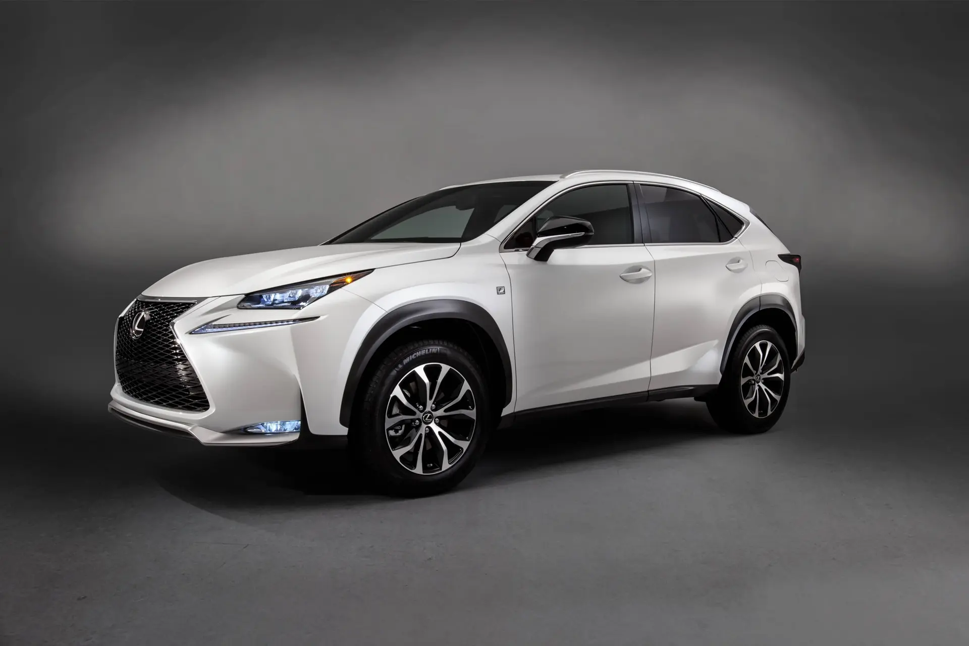 LEXUS-NX-300h