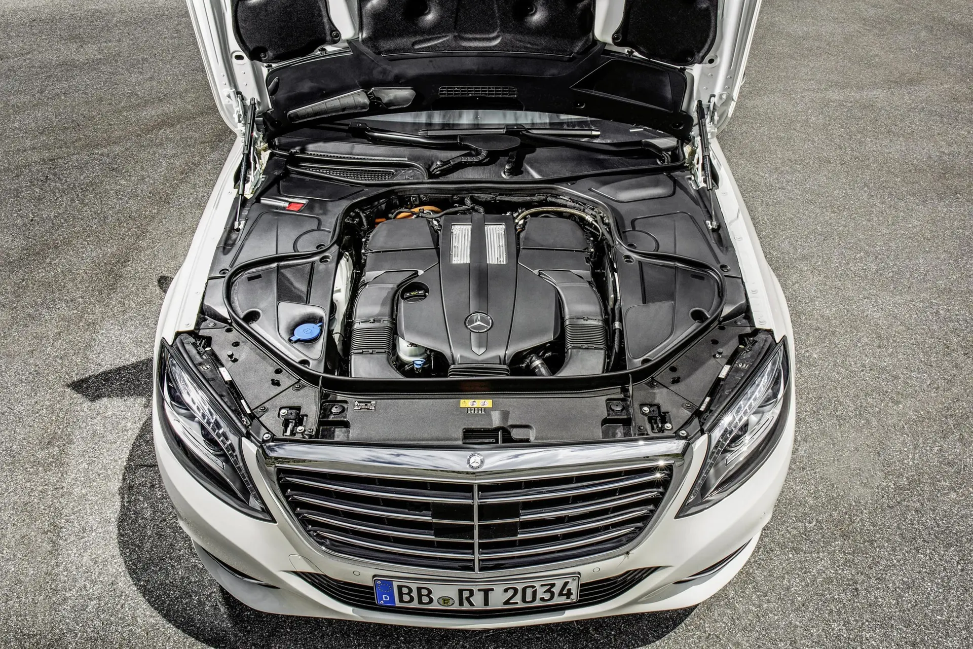 Mercedes-Benz-Hybrid-Engine