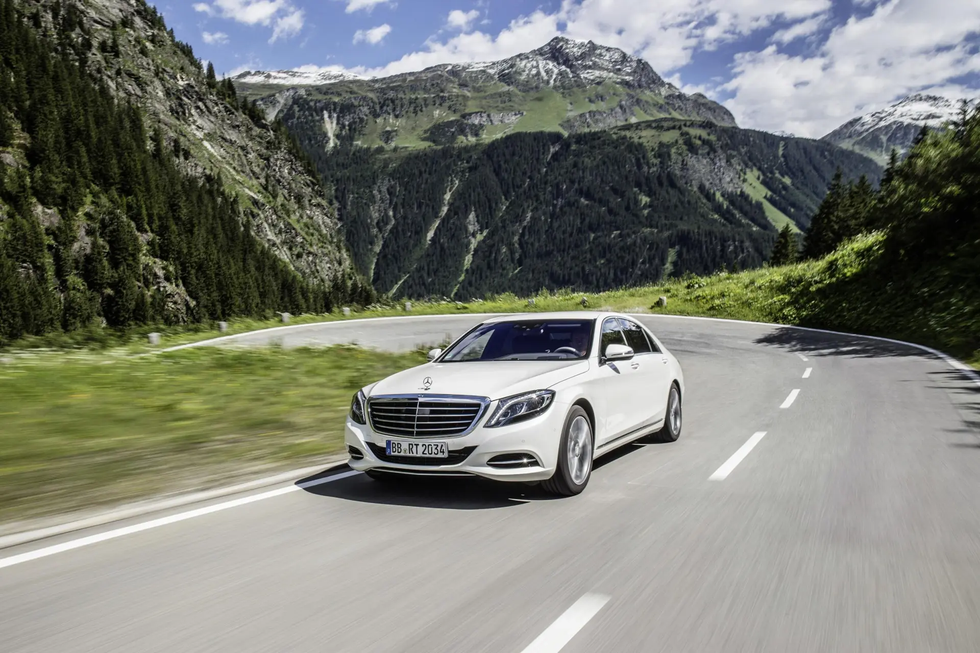 Mercedes-Benz-Hybrid